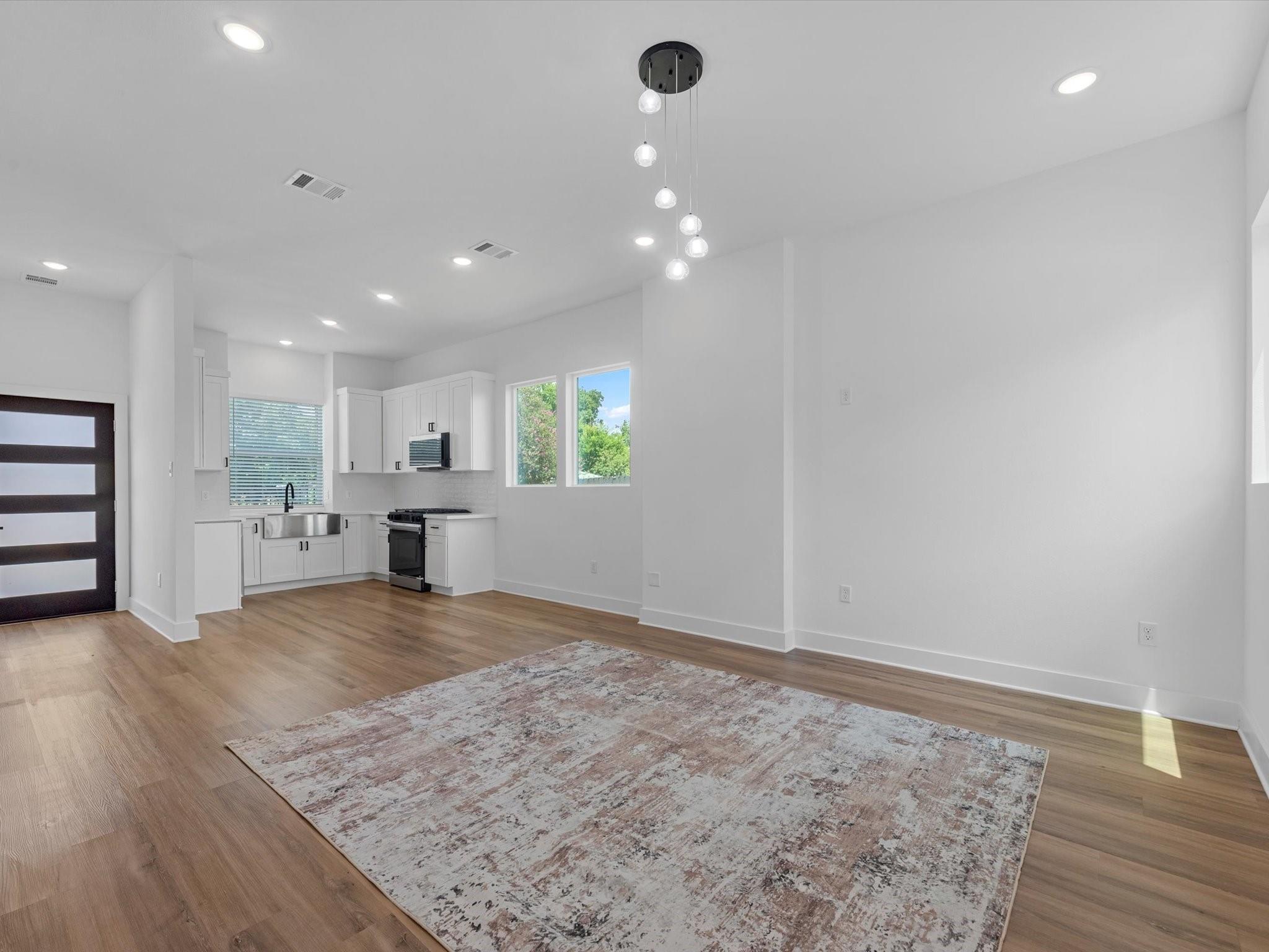 6186 Eastland Street Unit: A/B