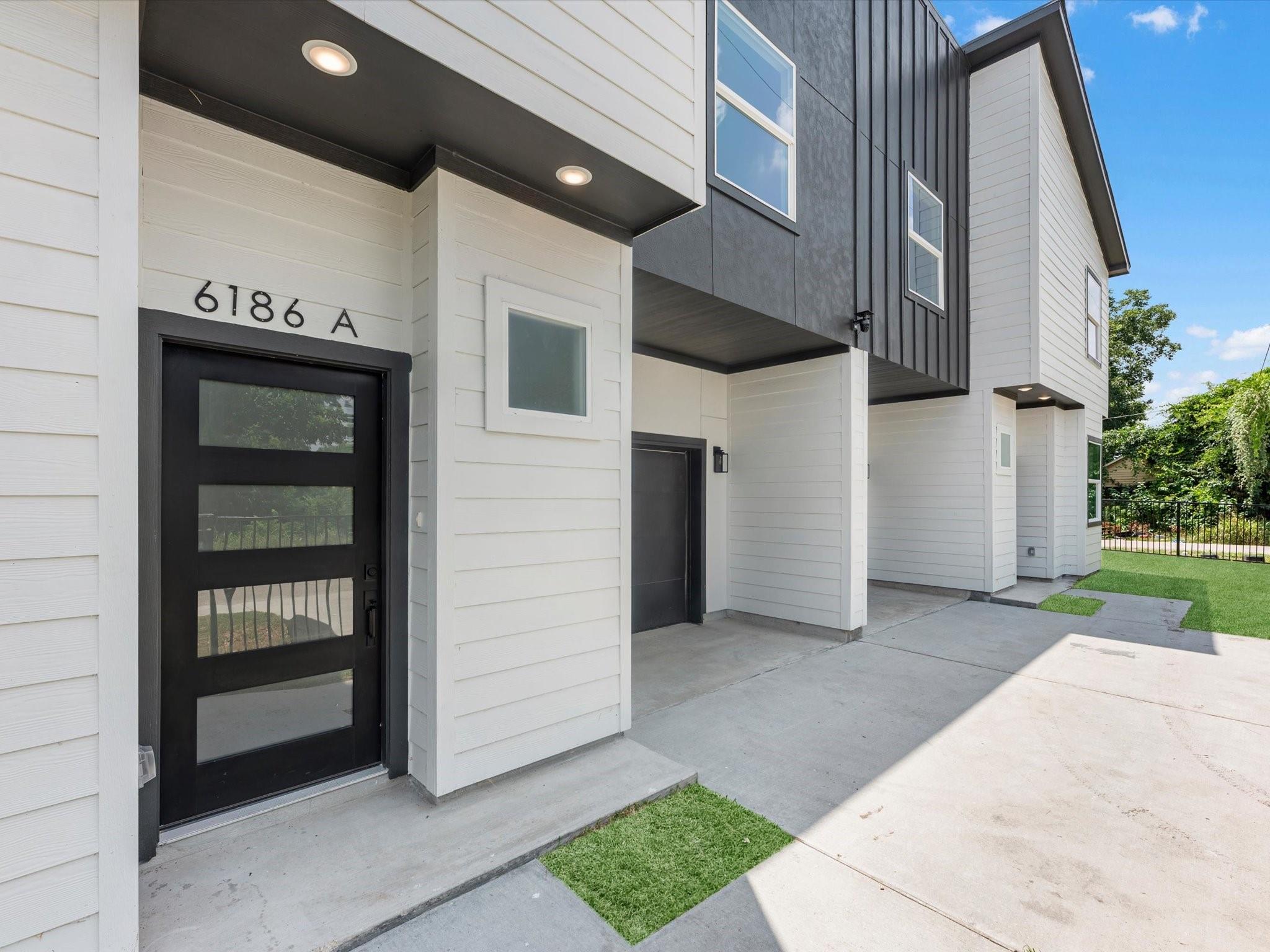 6186 Eastland Street Unit: A/B
