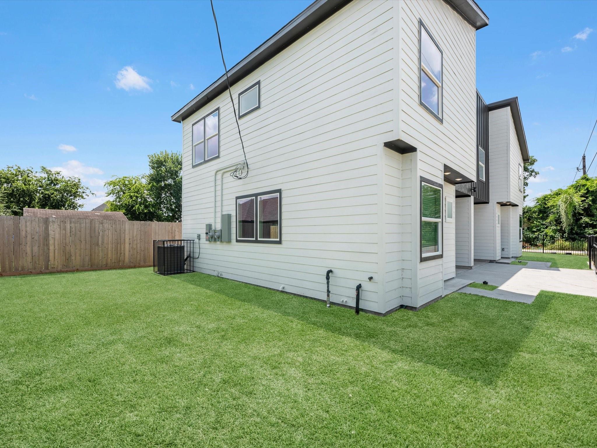 6186 Eastland Street Unit: A/B
