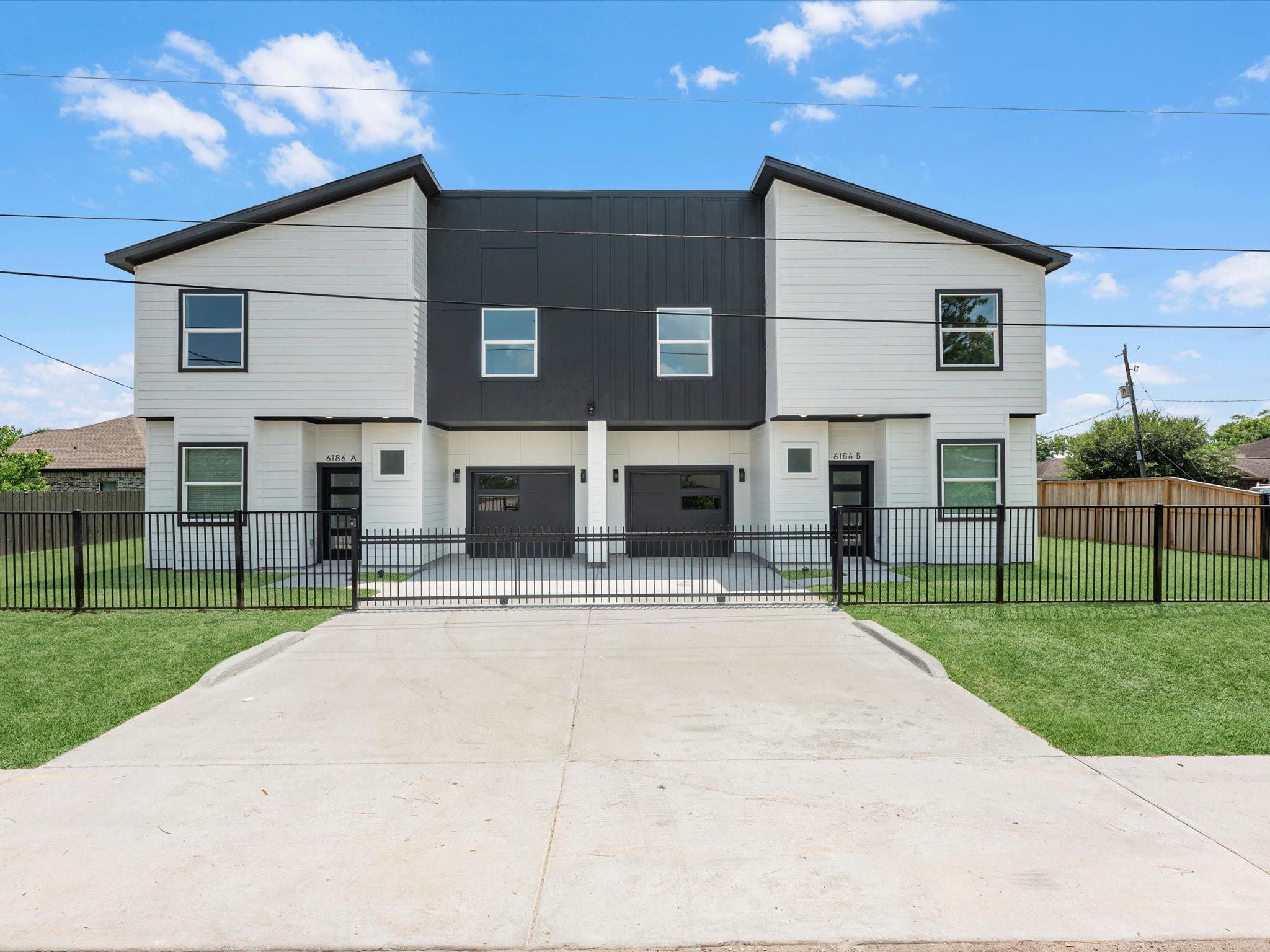 6186 Eastland Street Unit: A/B