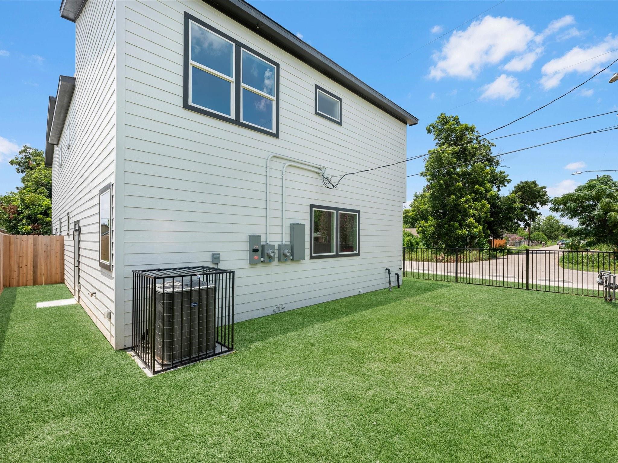 6186 Eastland Street Unit: A/B