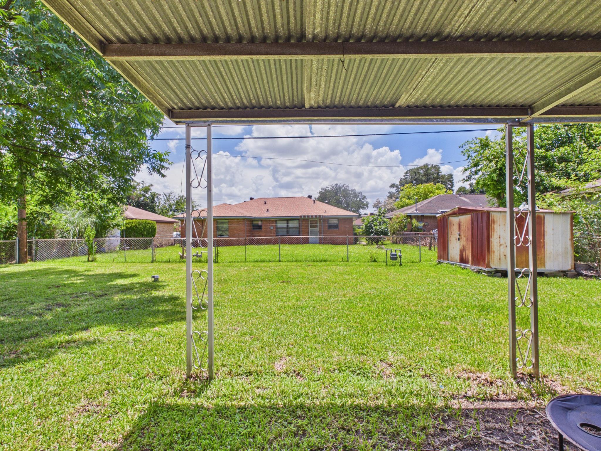 113 W Riverwood Drive