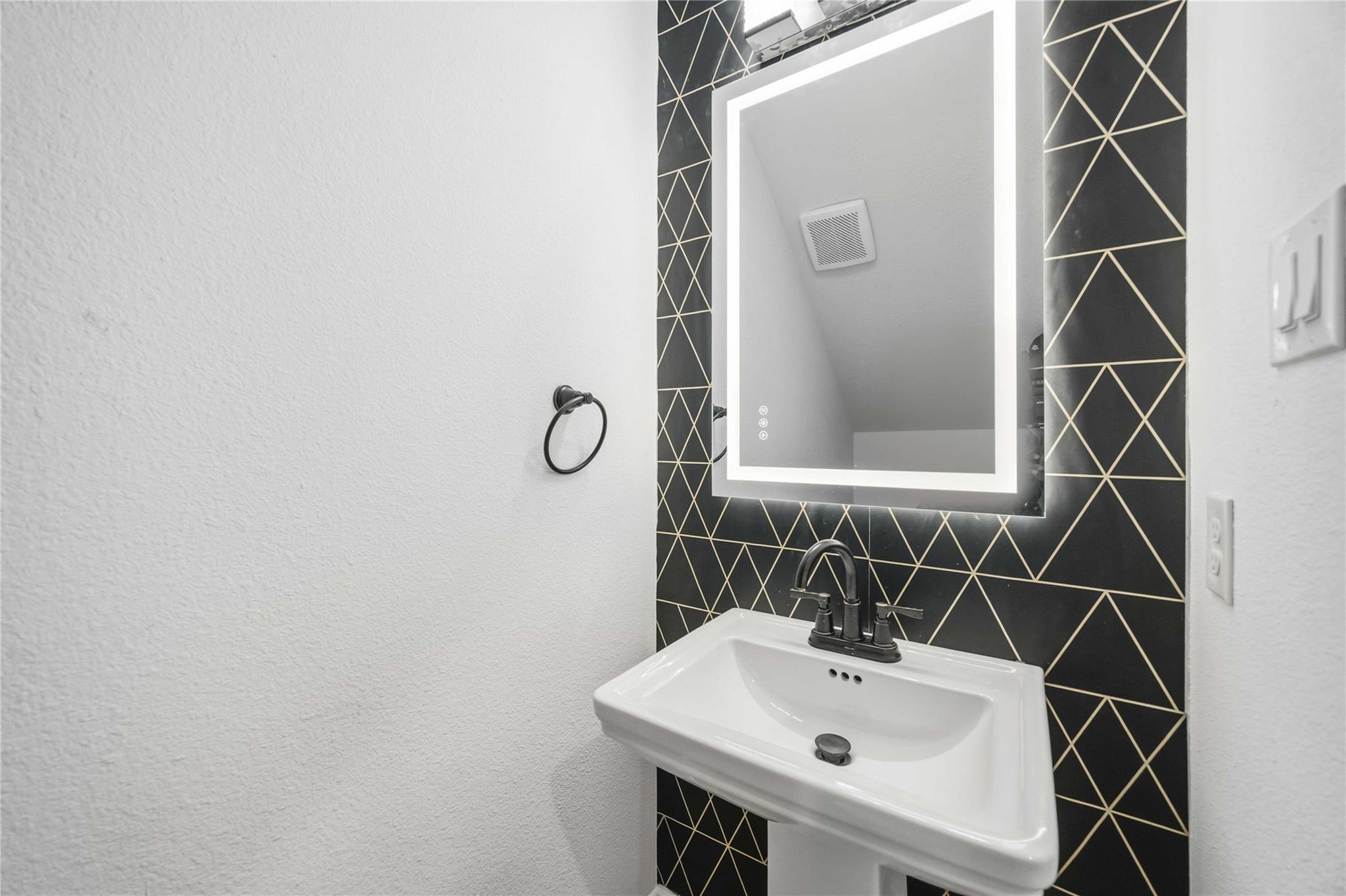 5955 Southseas Street Unit: A/B