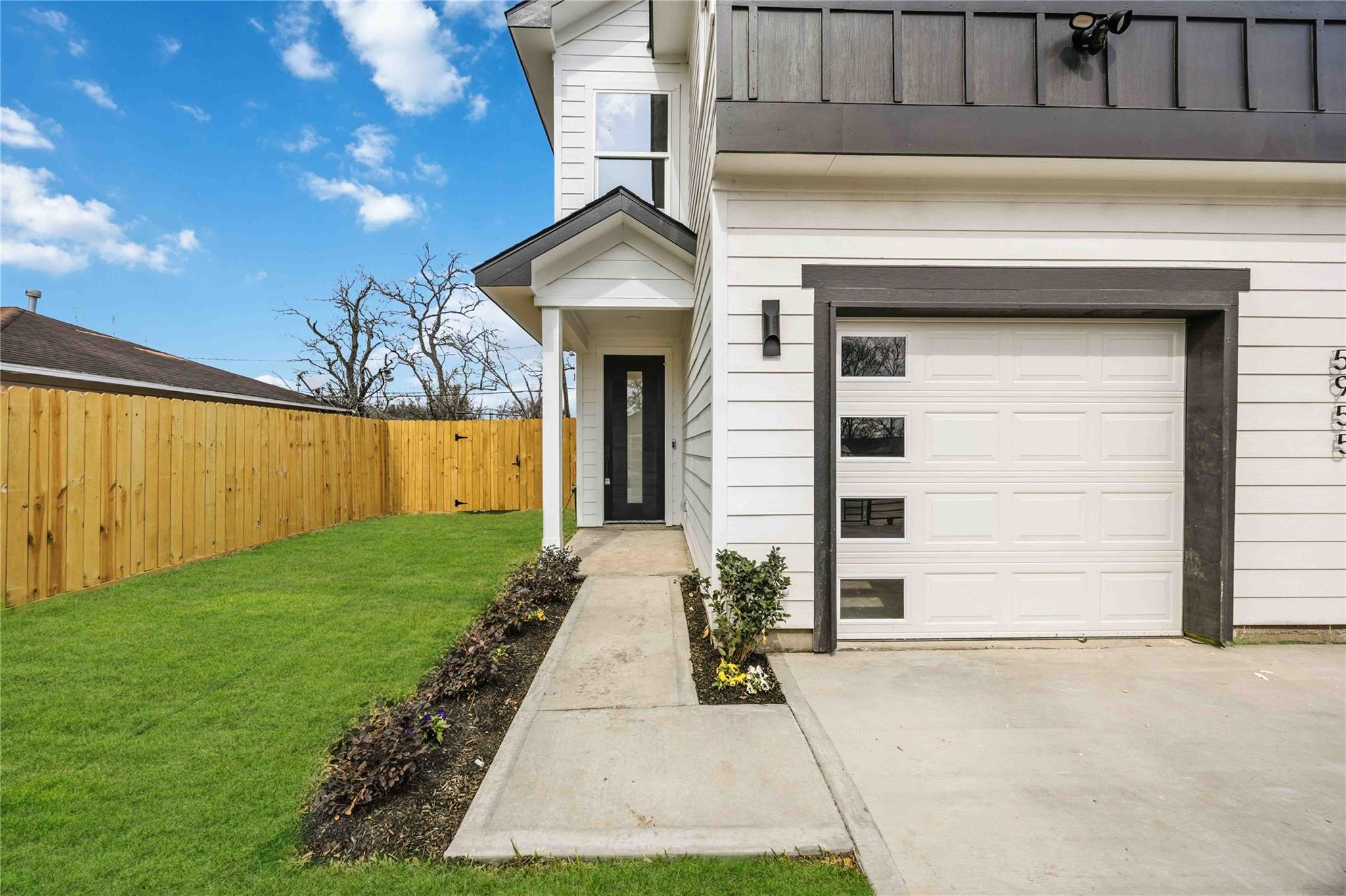 5955 Southseas Street Unit: A/B