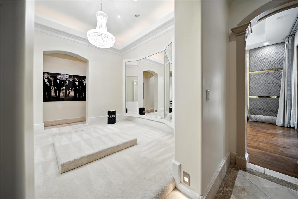 701 W Friar Tuck Lane
