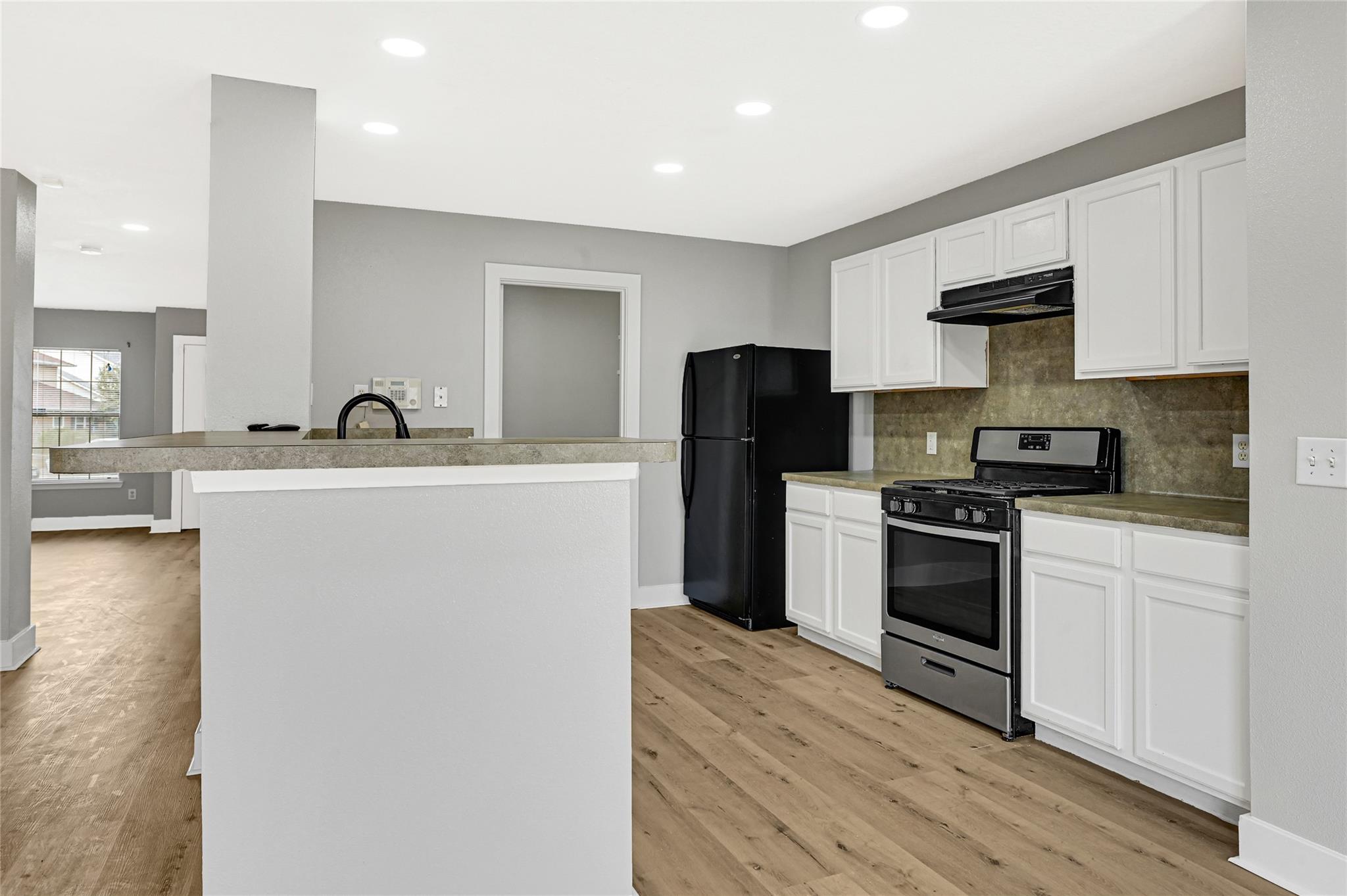 1023 Grassy View Drive, Houston