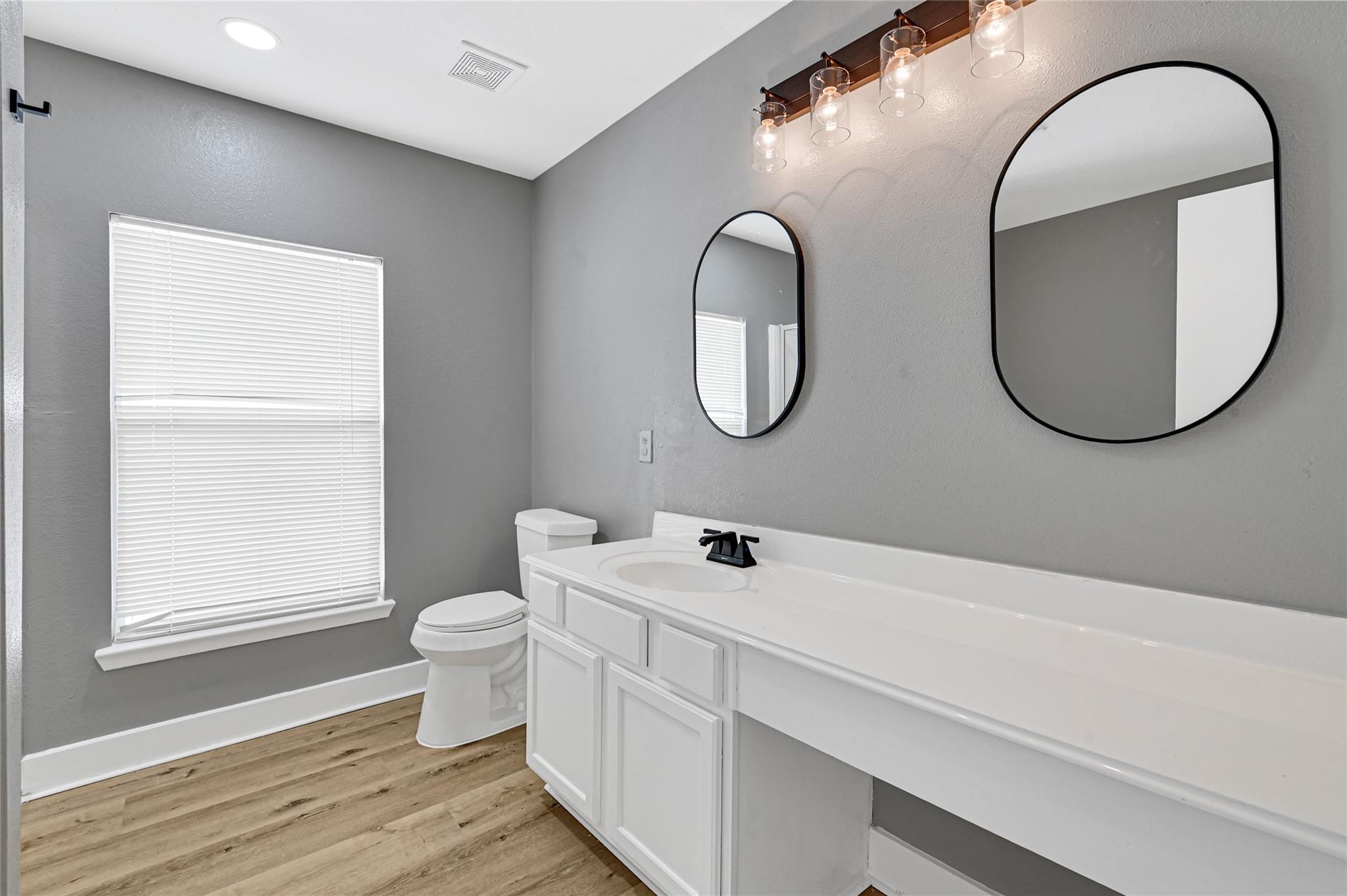 1023 Grassy View Drive, Houston