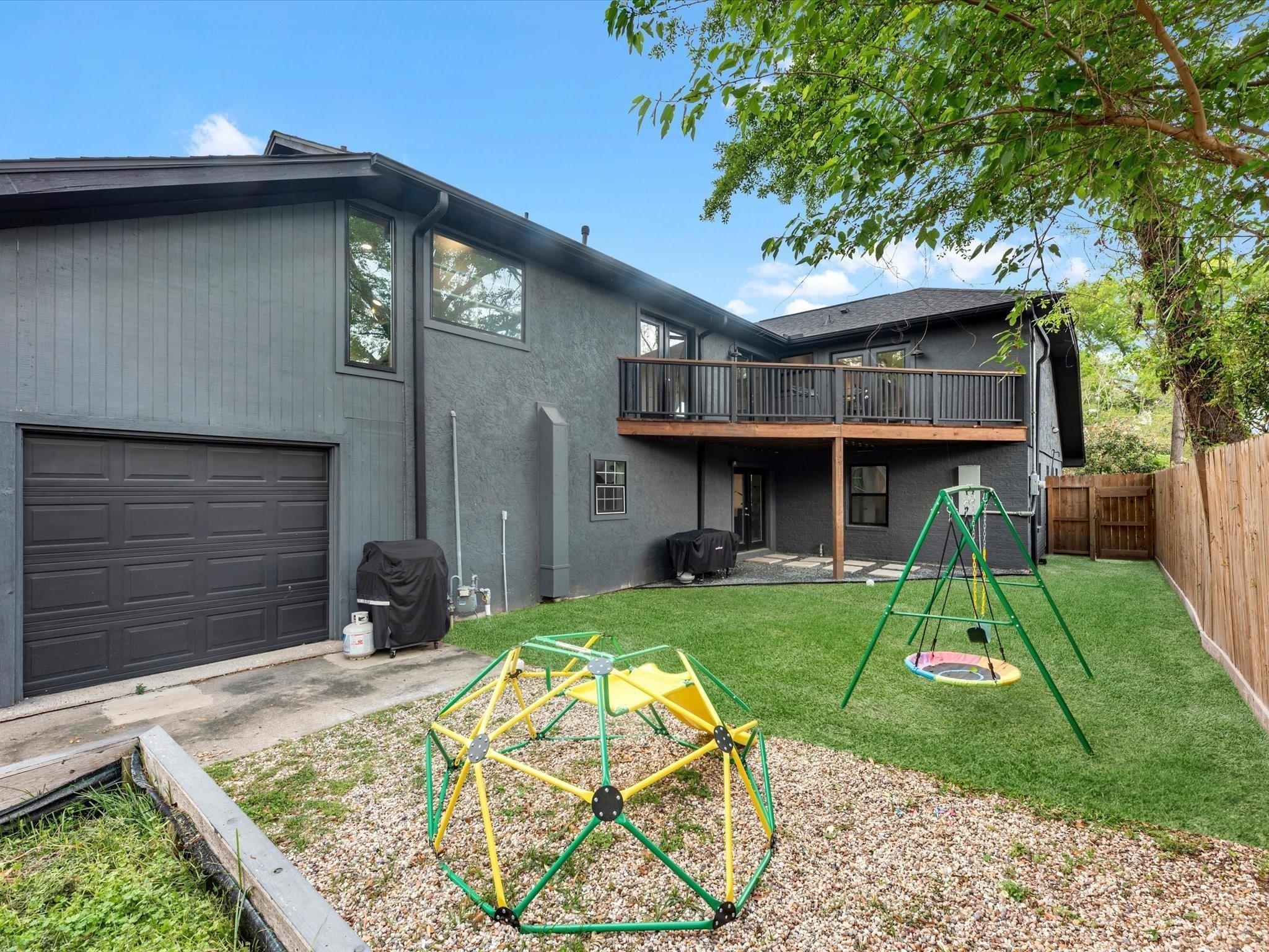 5041 Nina Lee Lane