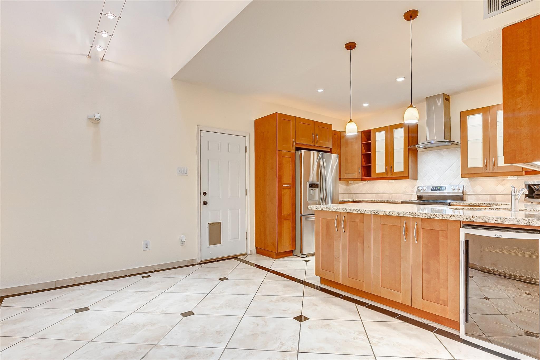 7350 Kirby Drive # 5