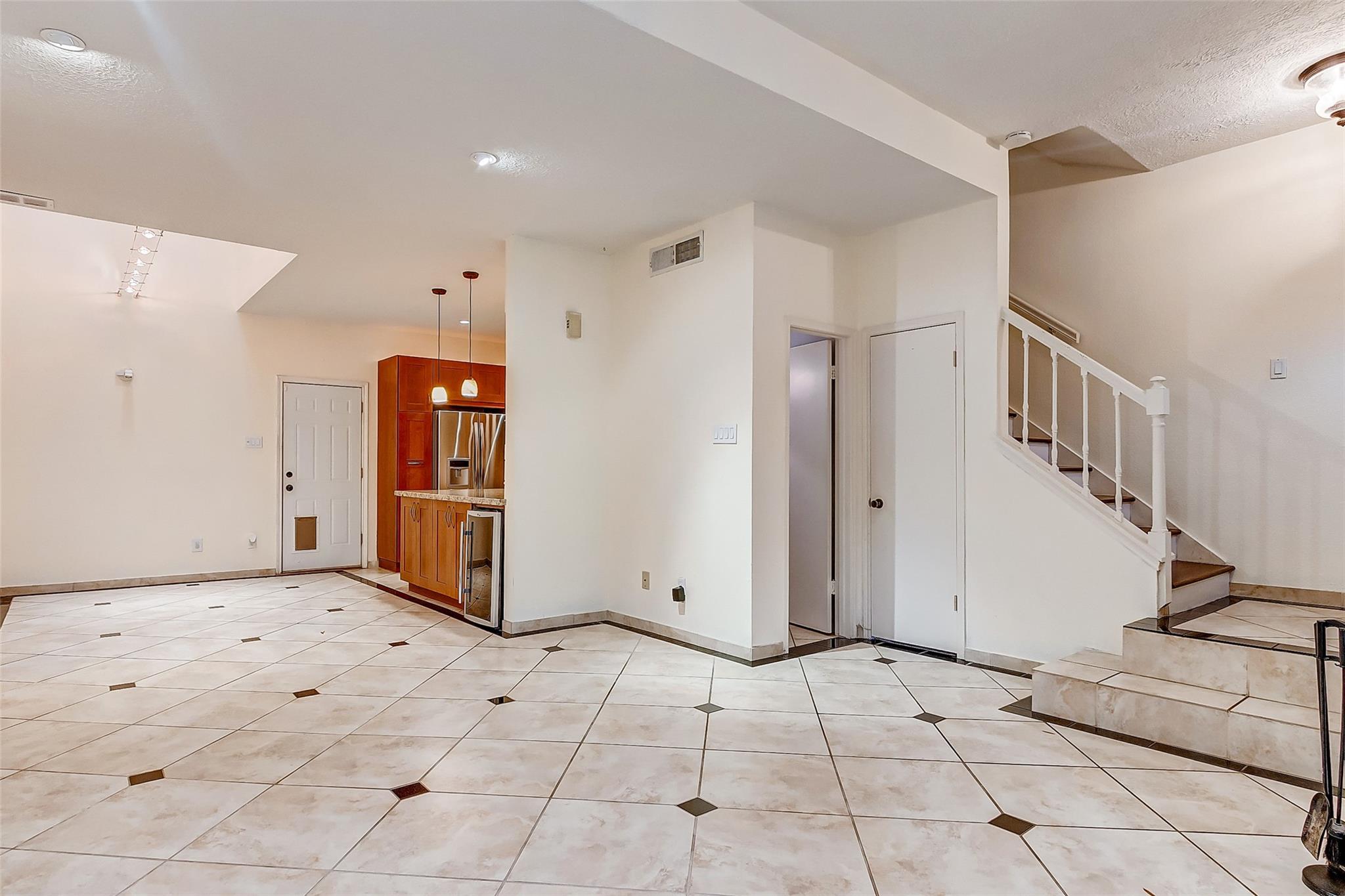 7350 Kirby Drive # 5