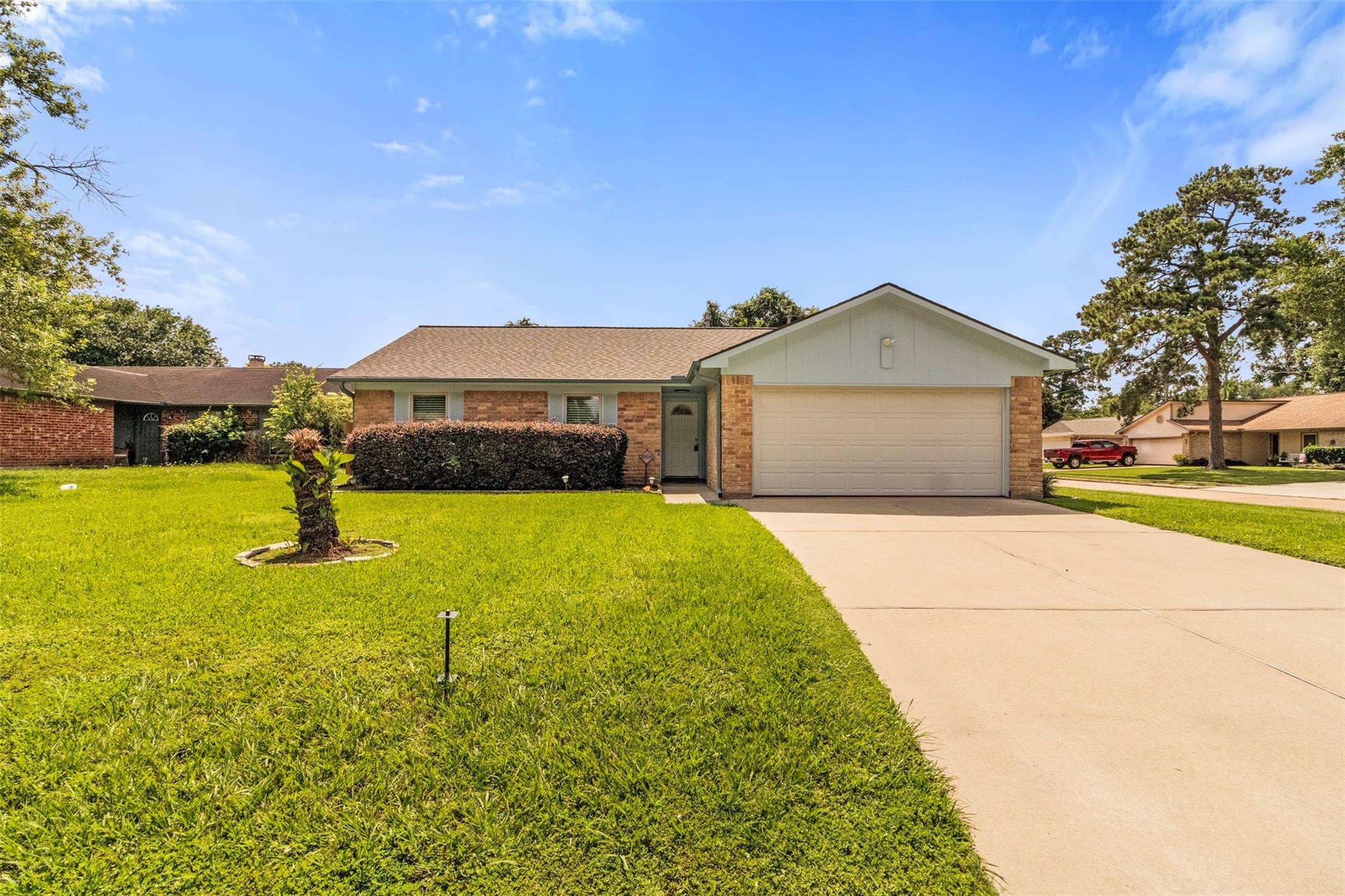 16319 Pitch Pine Drive