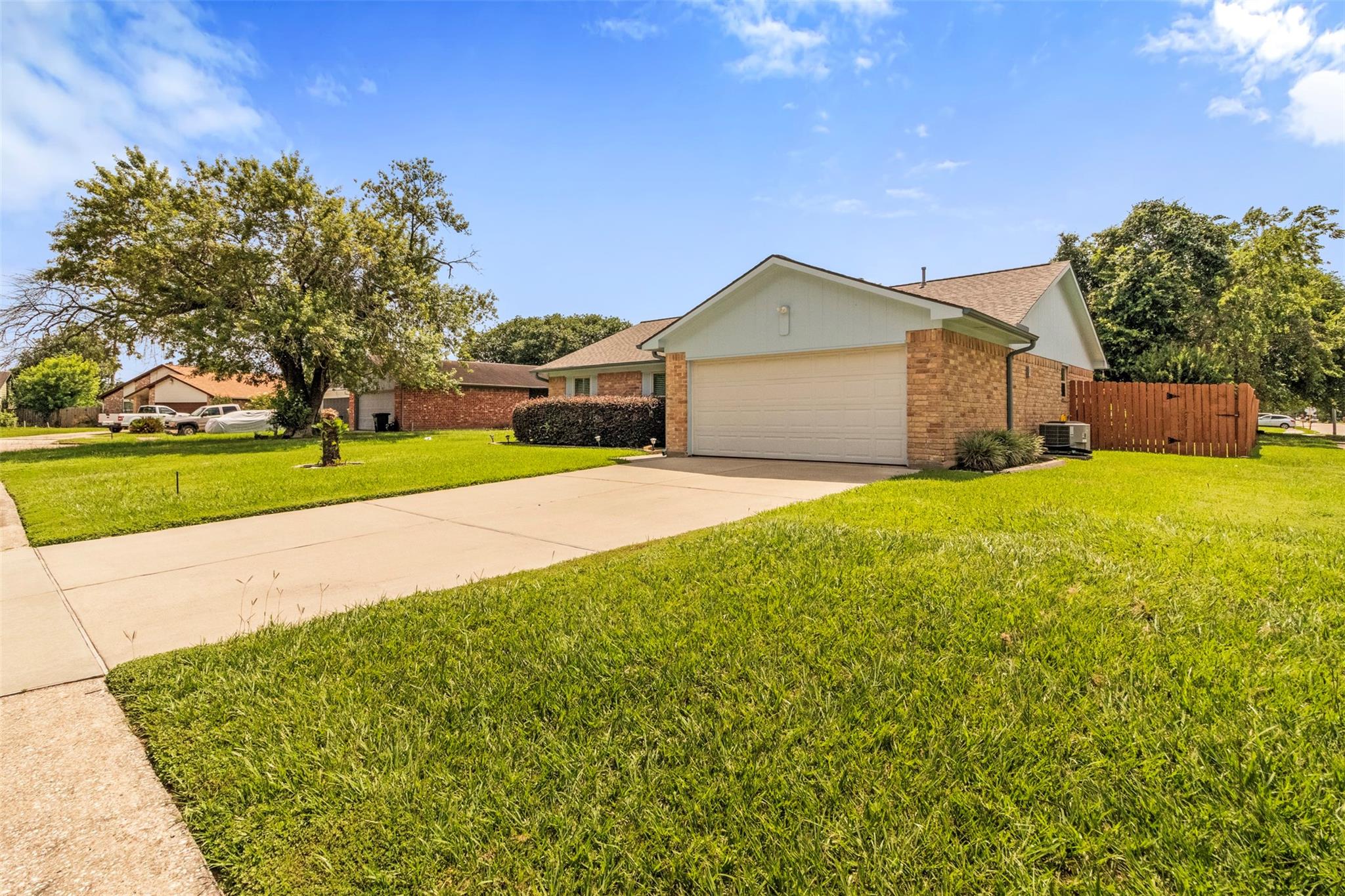 16319 Pitch Pine Drive