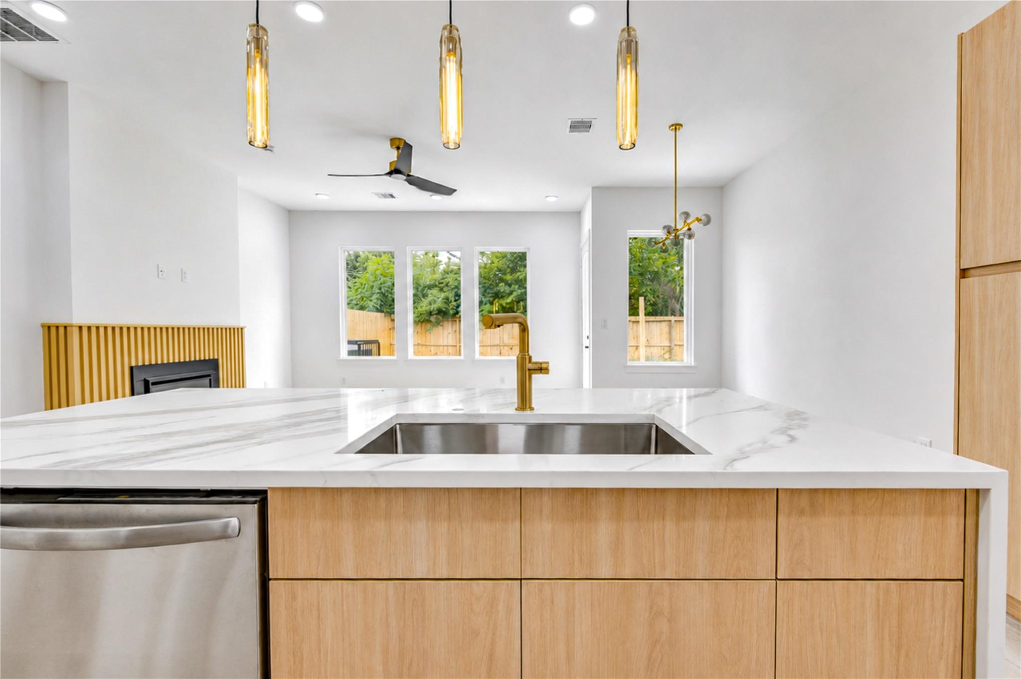 7827 Brandon Street Unit: A/B