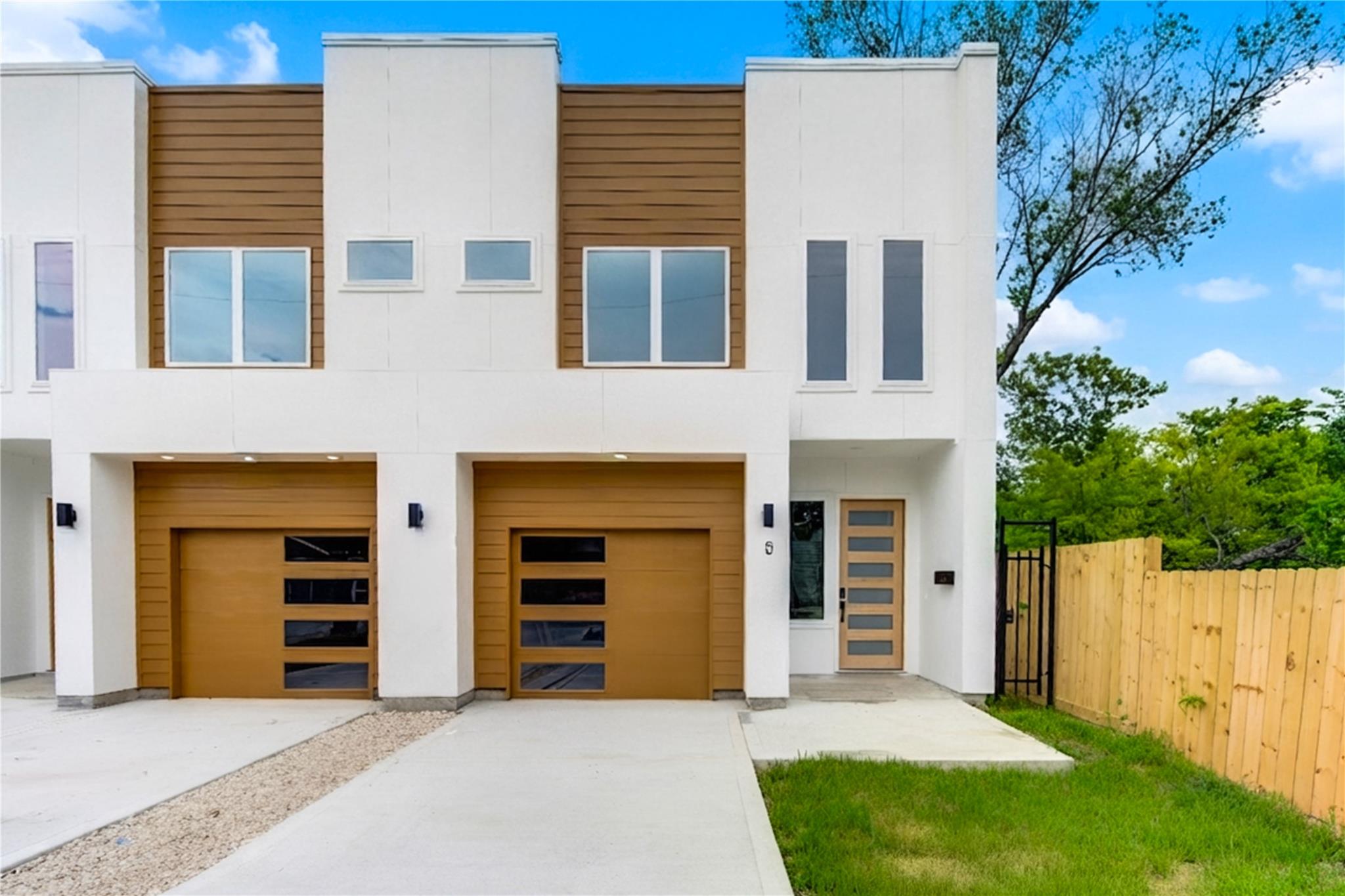 7827 Brandon Street Unit: A/B