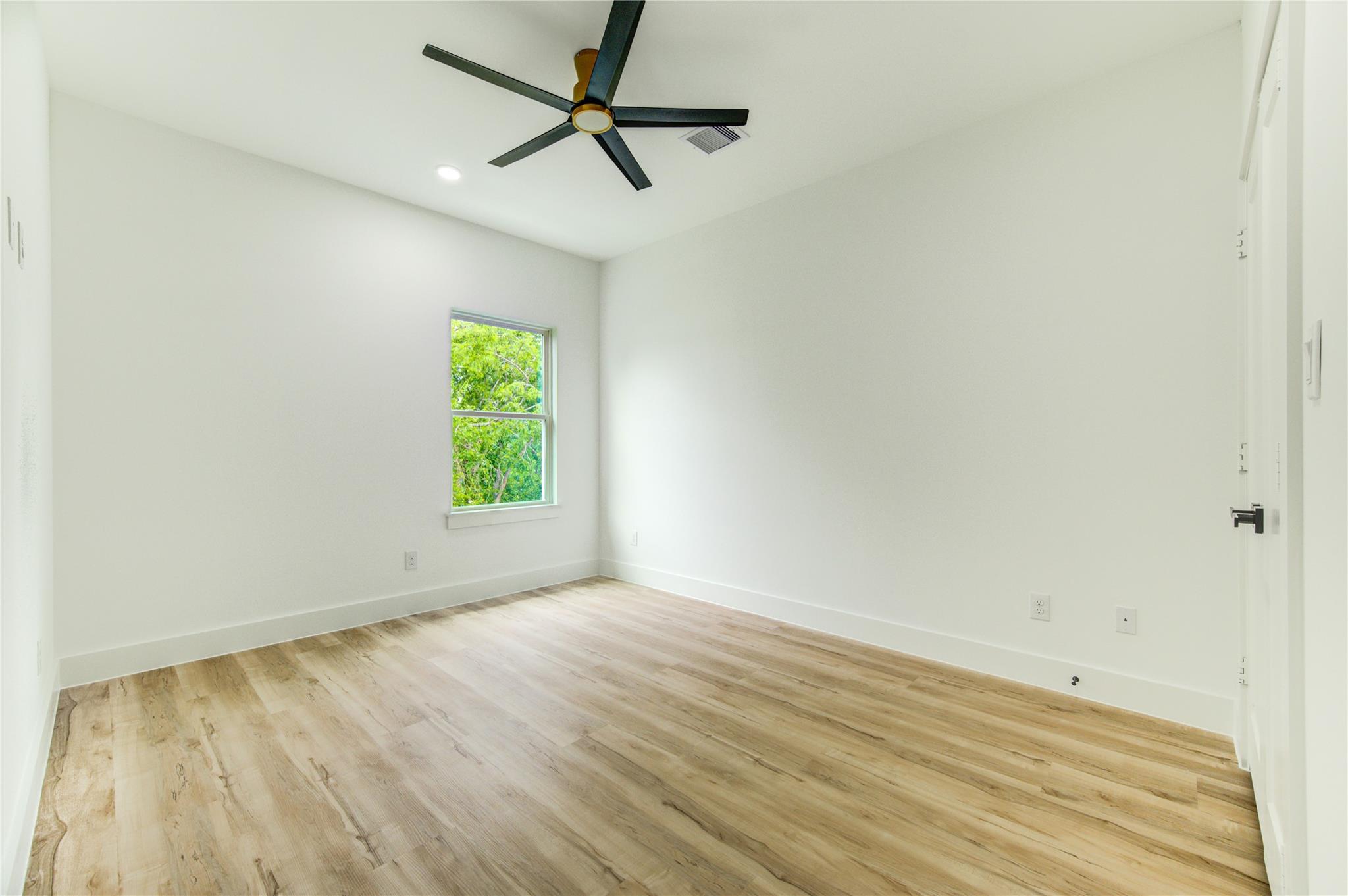 7827 Brandon Street Unit: A/B