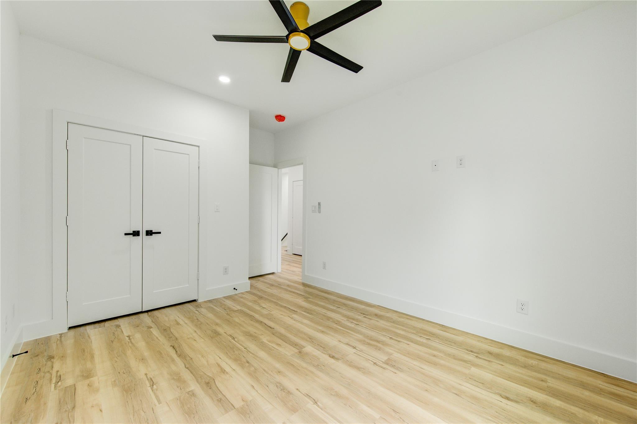 7827 Brandon Street Unit: A/B