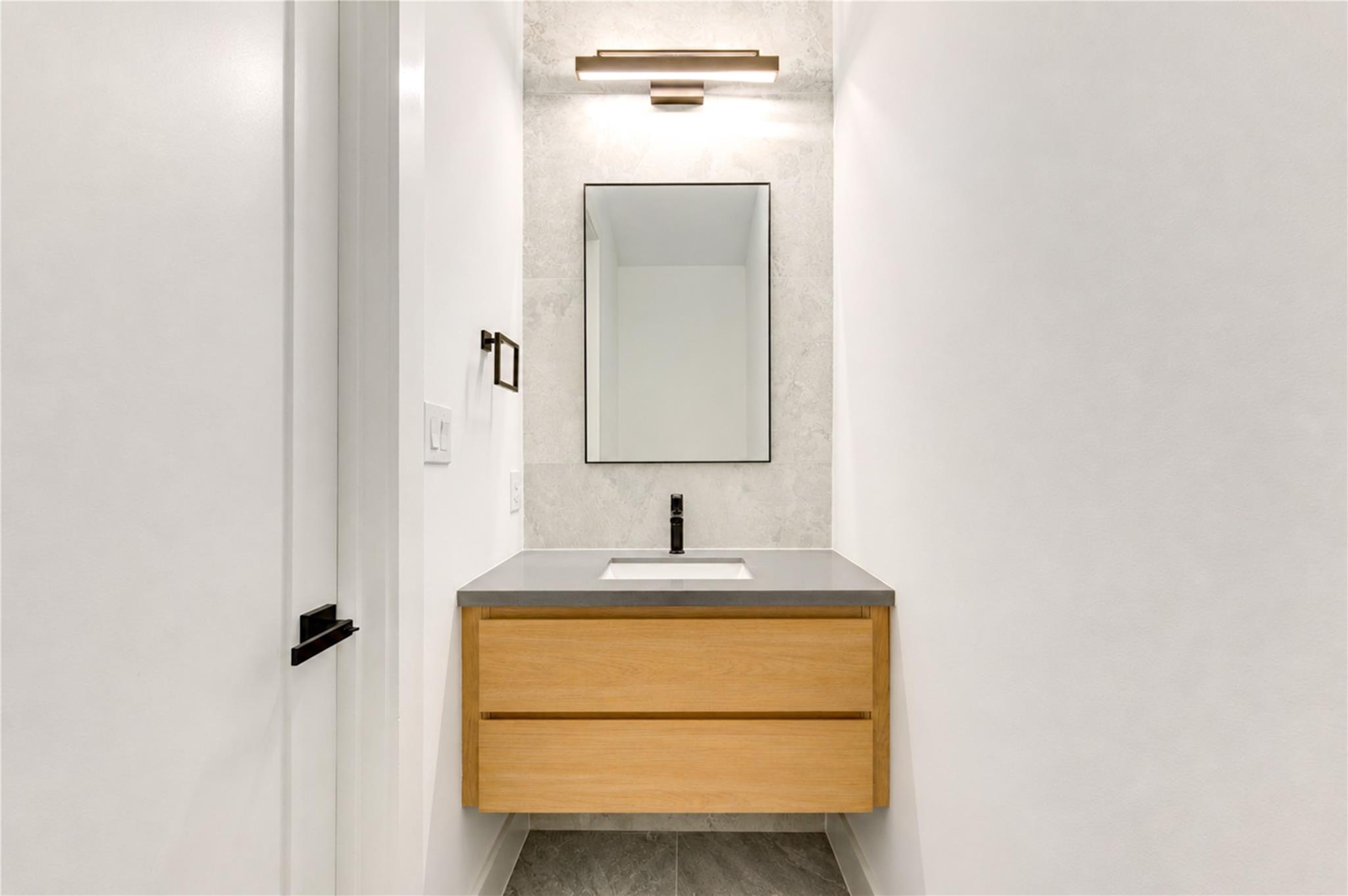 7827 Brandon Street Unit: A/B