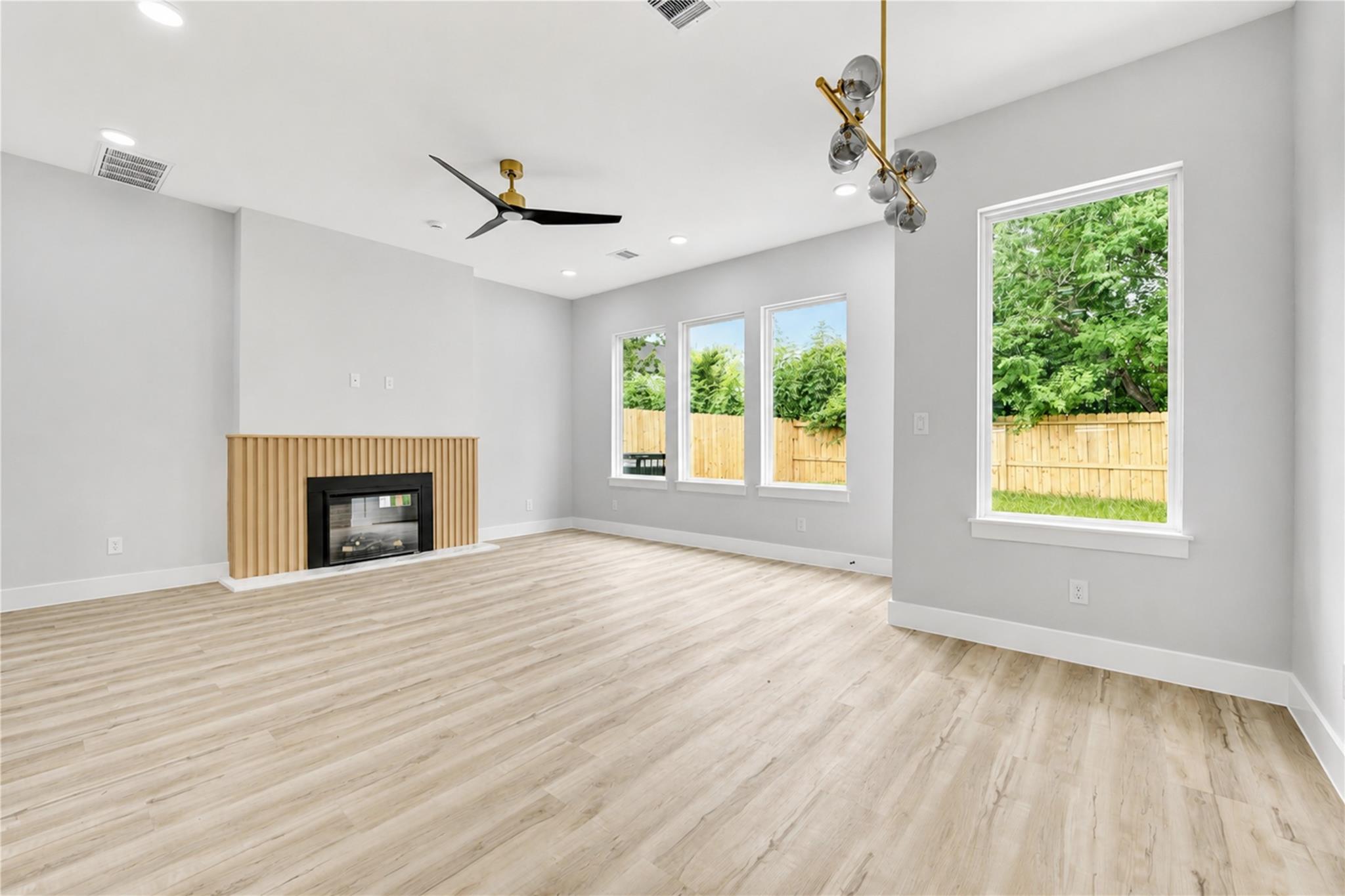 7827 Brandon Street Unit: A/B