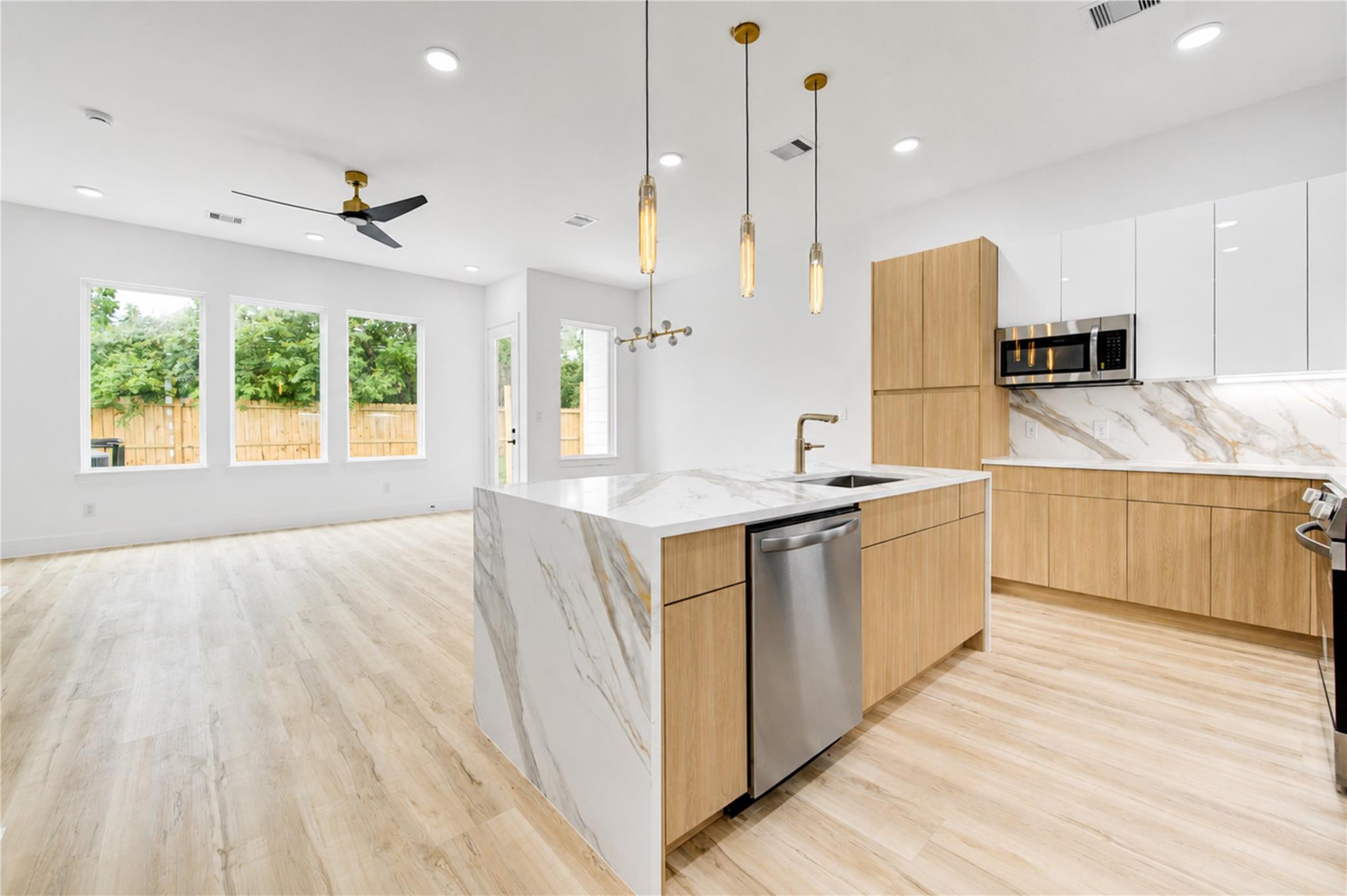 7827 Brandon Street Unit: A/B