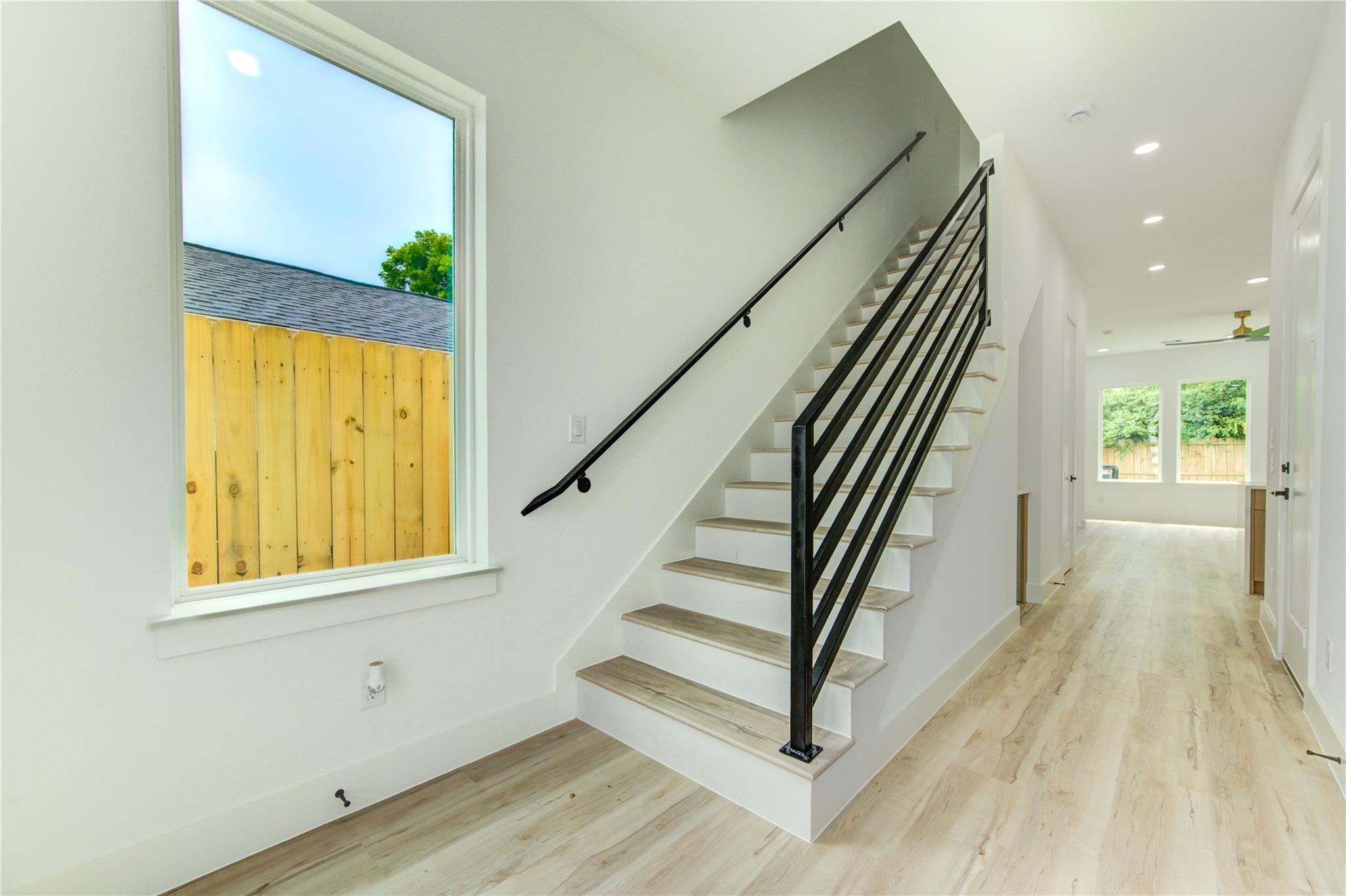 7827 Brandon Street Unit: A/B