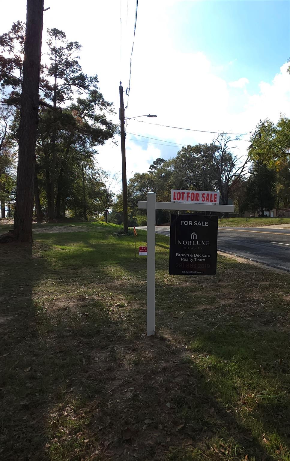 2303 S Fredonia Street