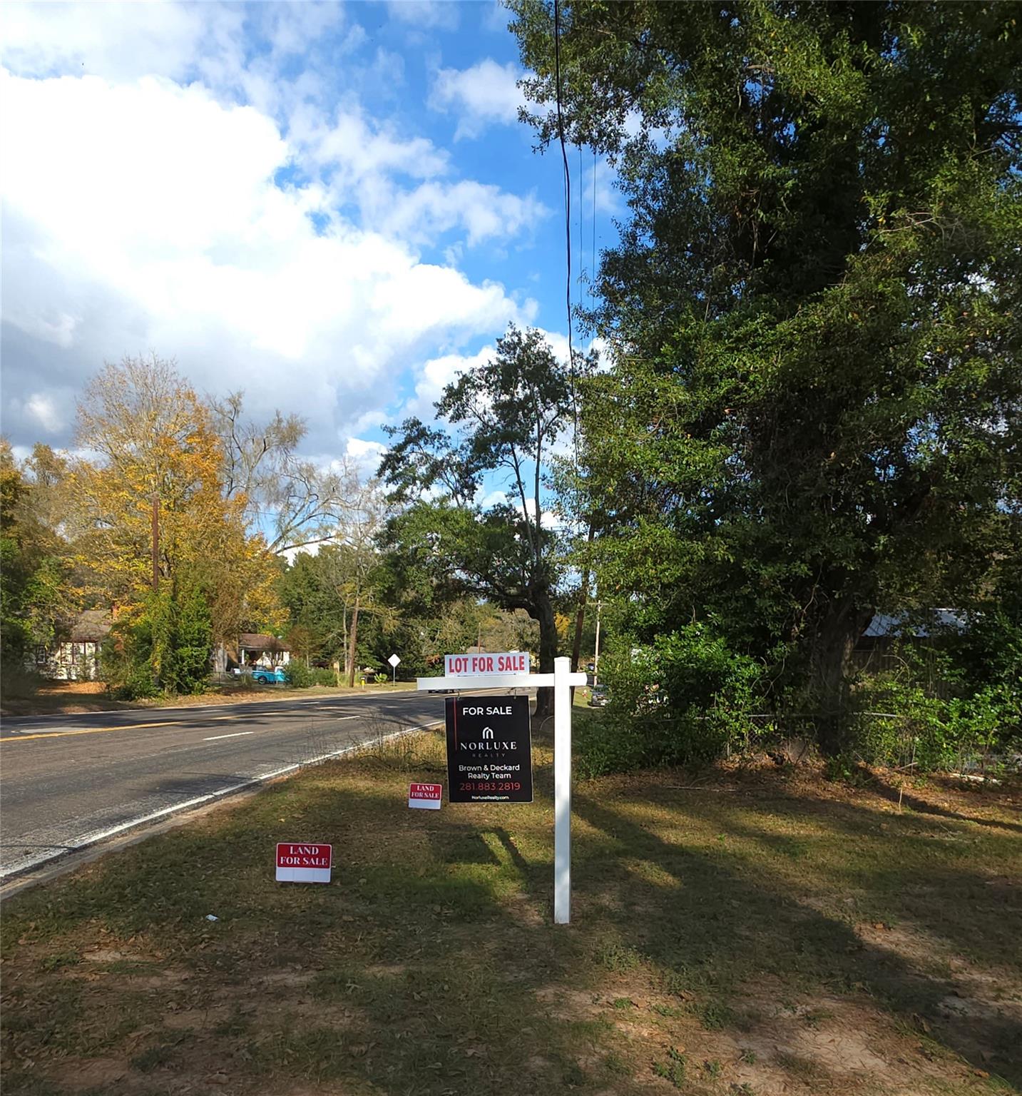 2303 S Fredonia Street