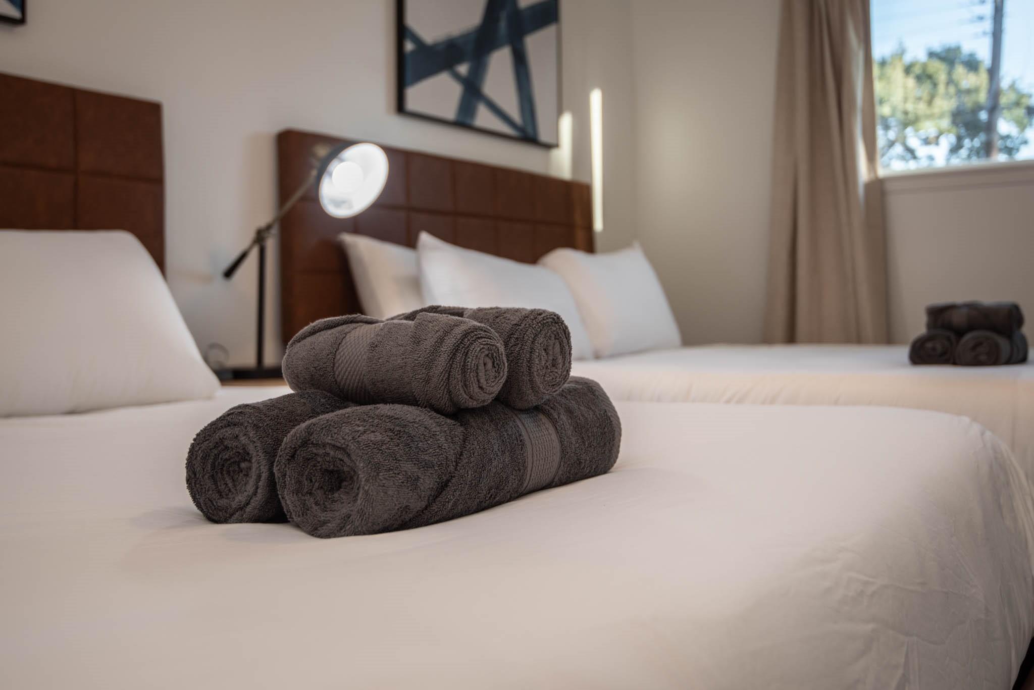 9515 Meadowglen Lane