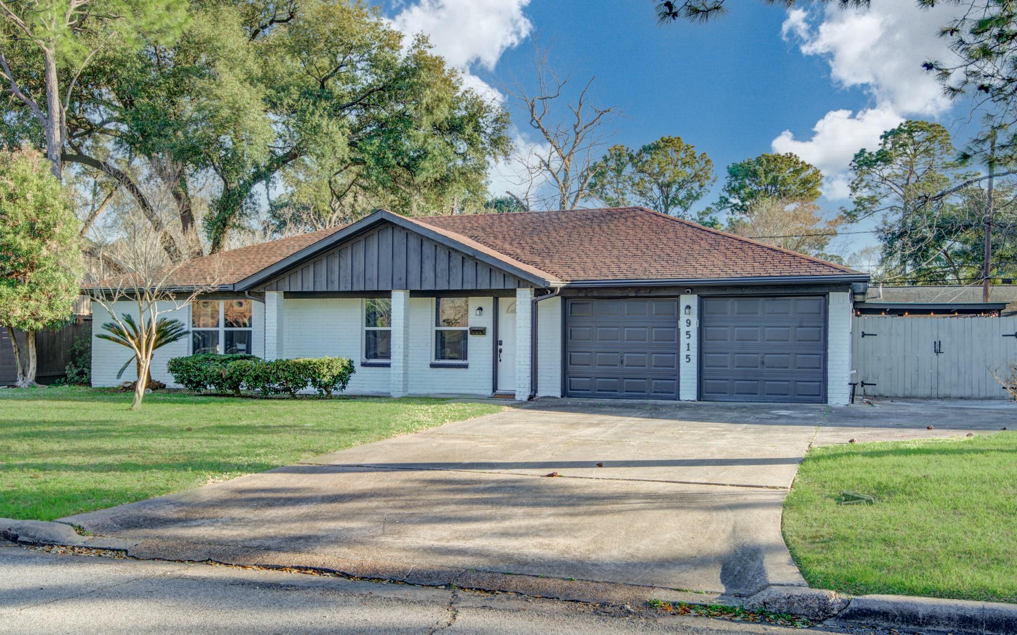 9515 Meadowglen Lane