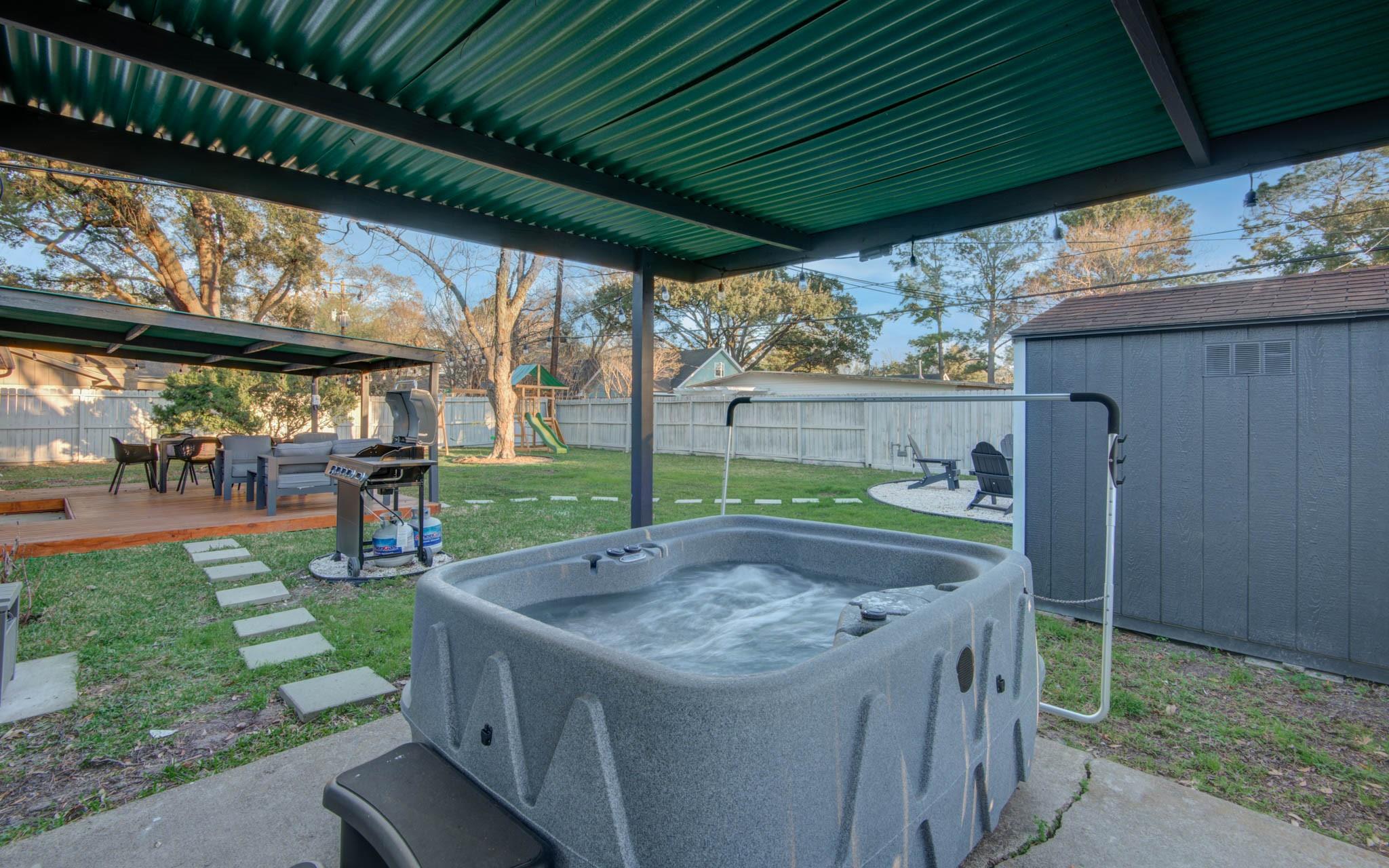 9515 Meadowglen Lane