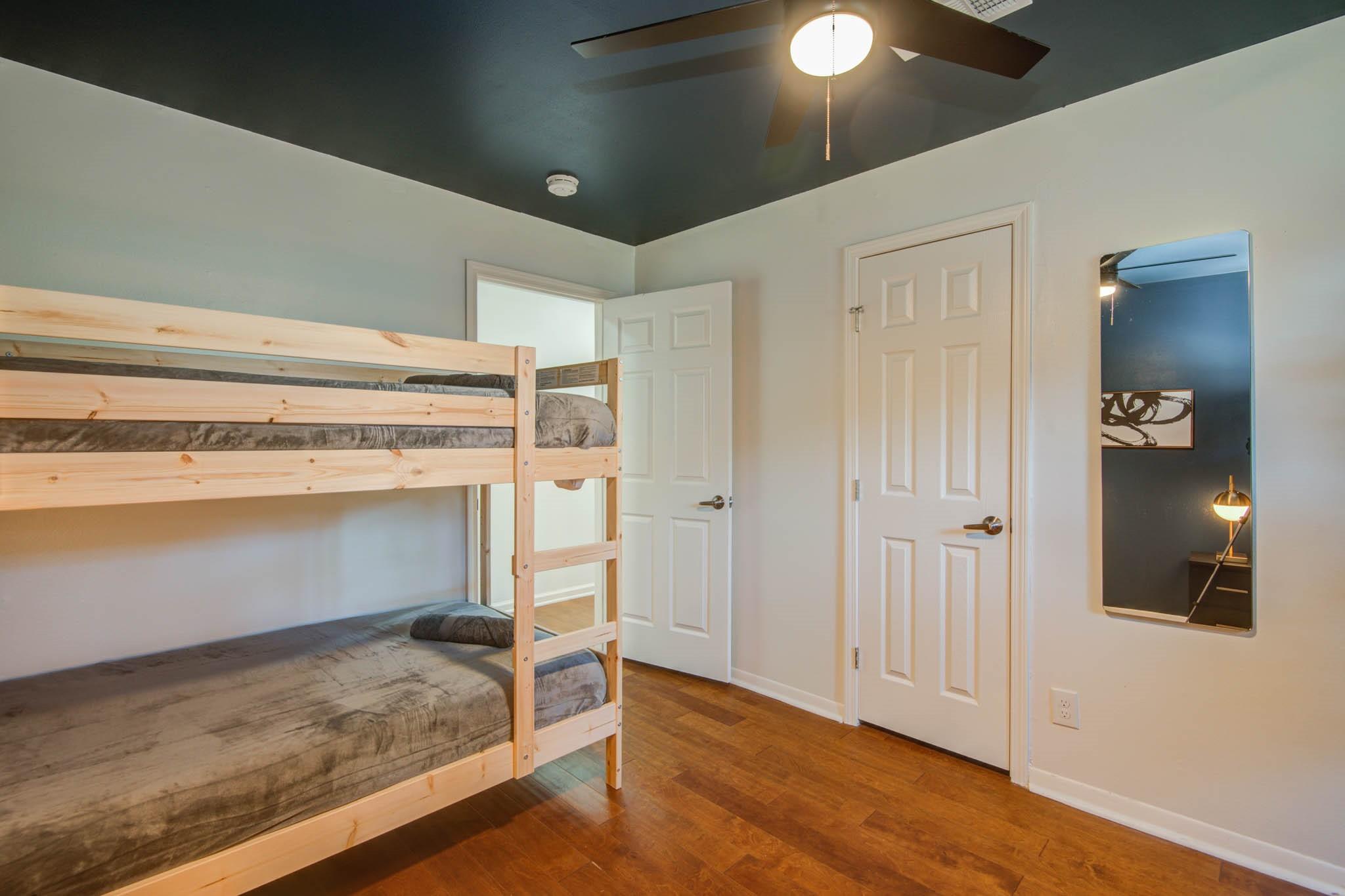 9515 Meadowglen Lane