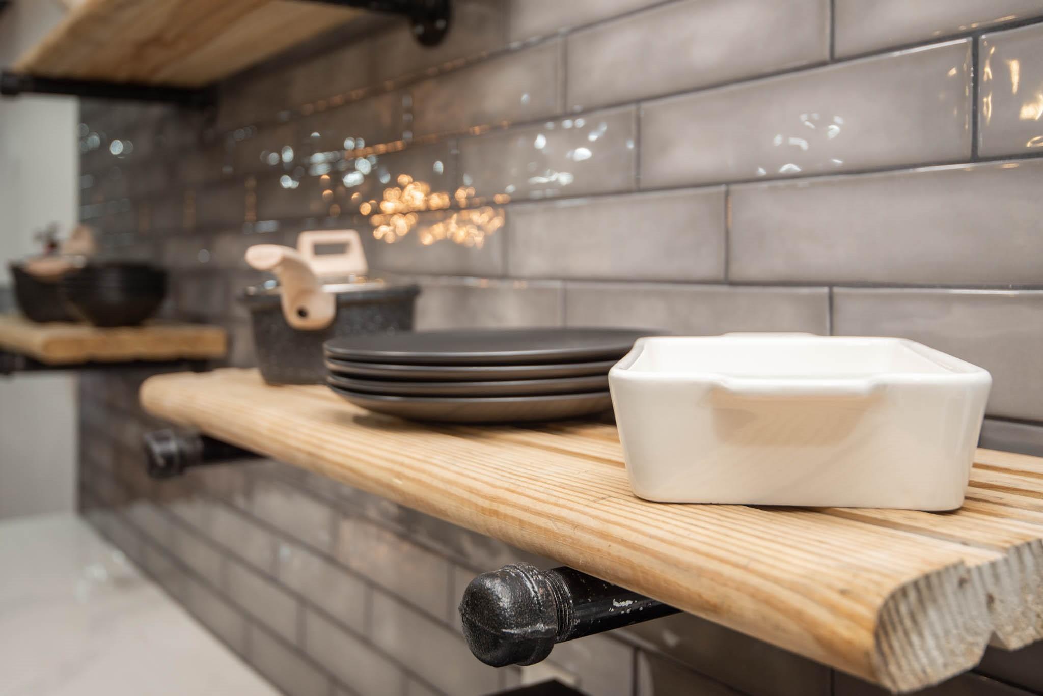 9515 Meadowglen Lane