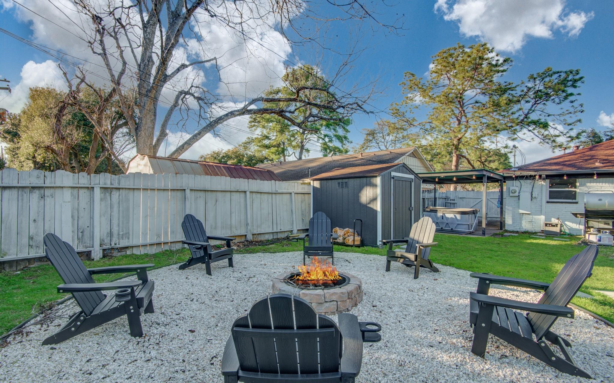 9515 Meadowglen Lane