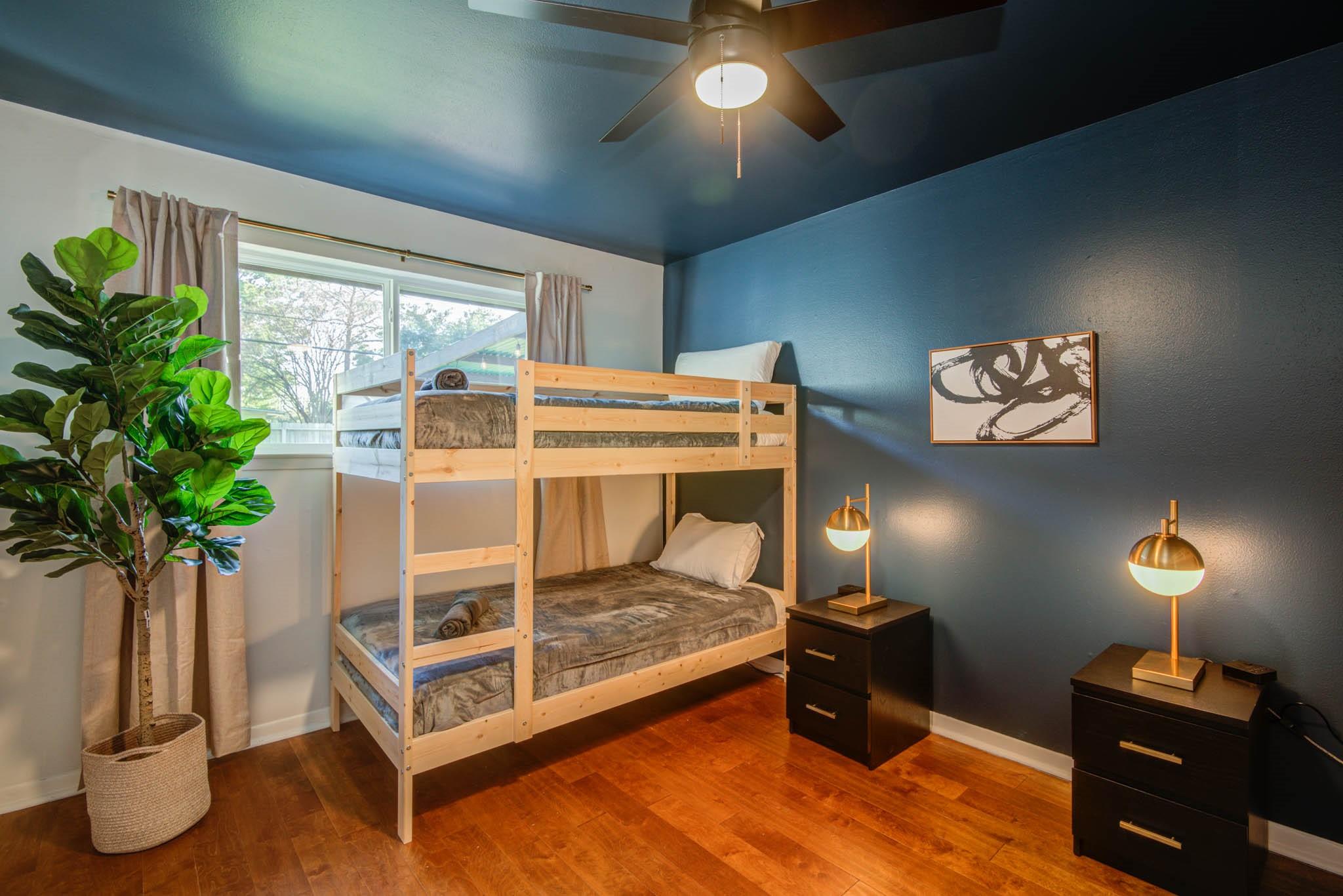 9515 Meadowglen Lane