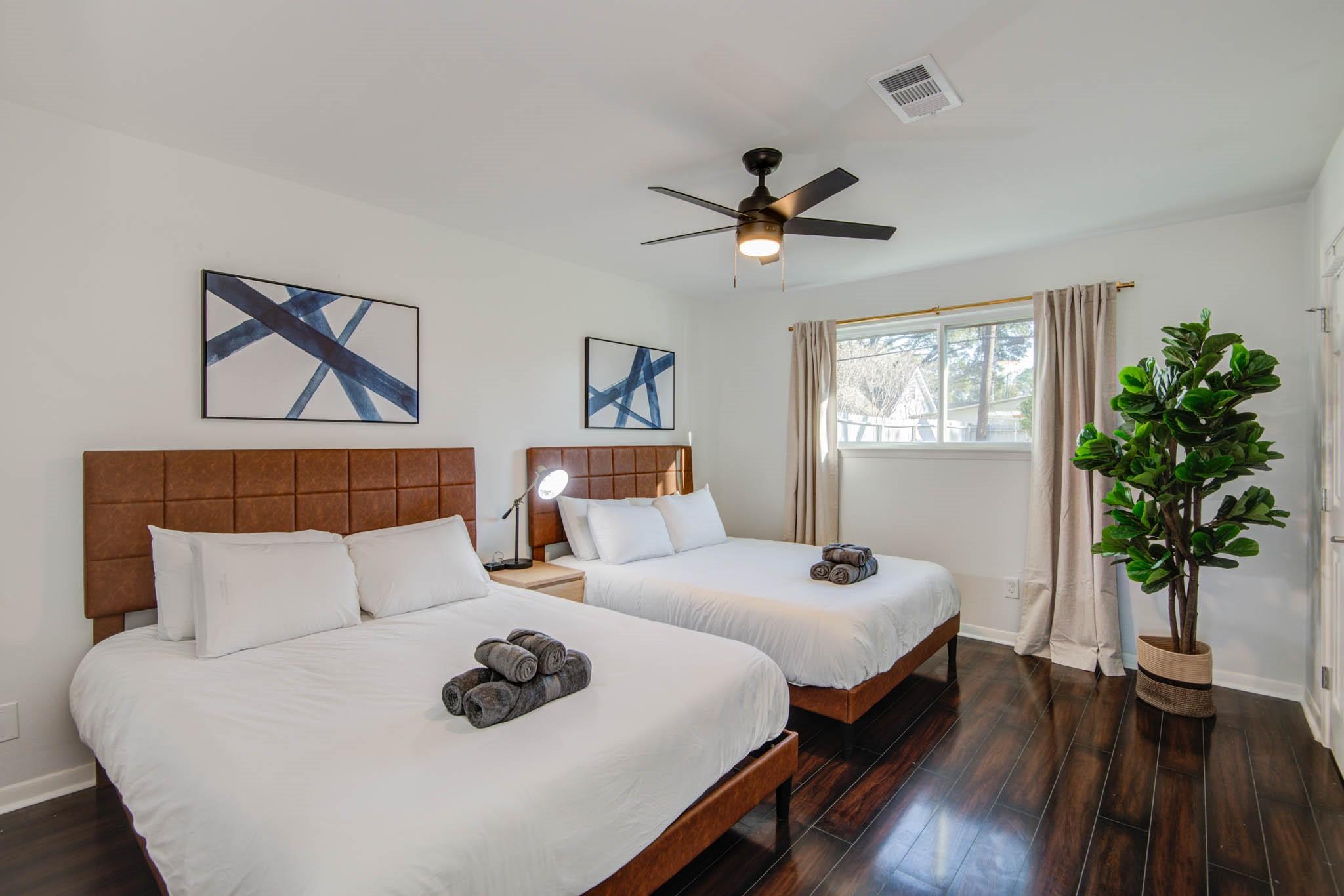 9515 Meadowglen Lane