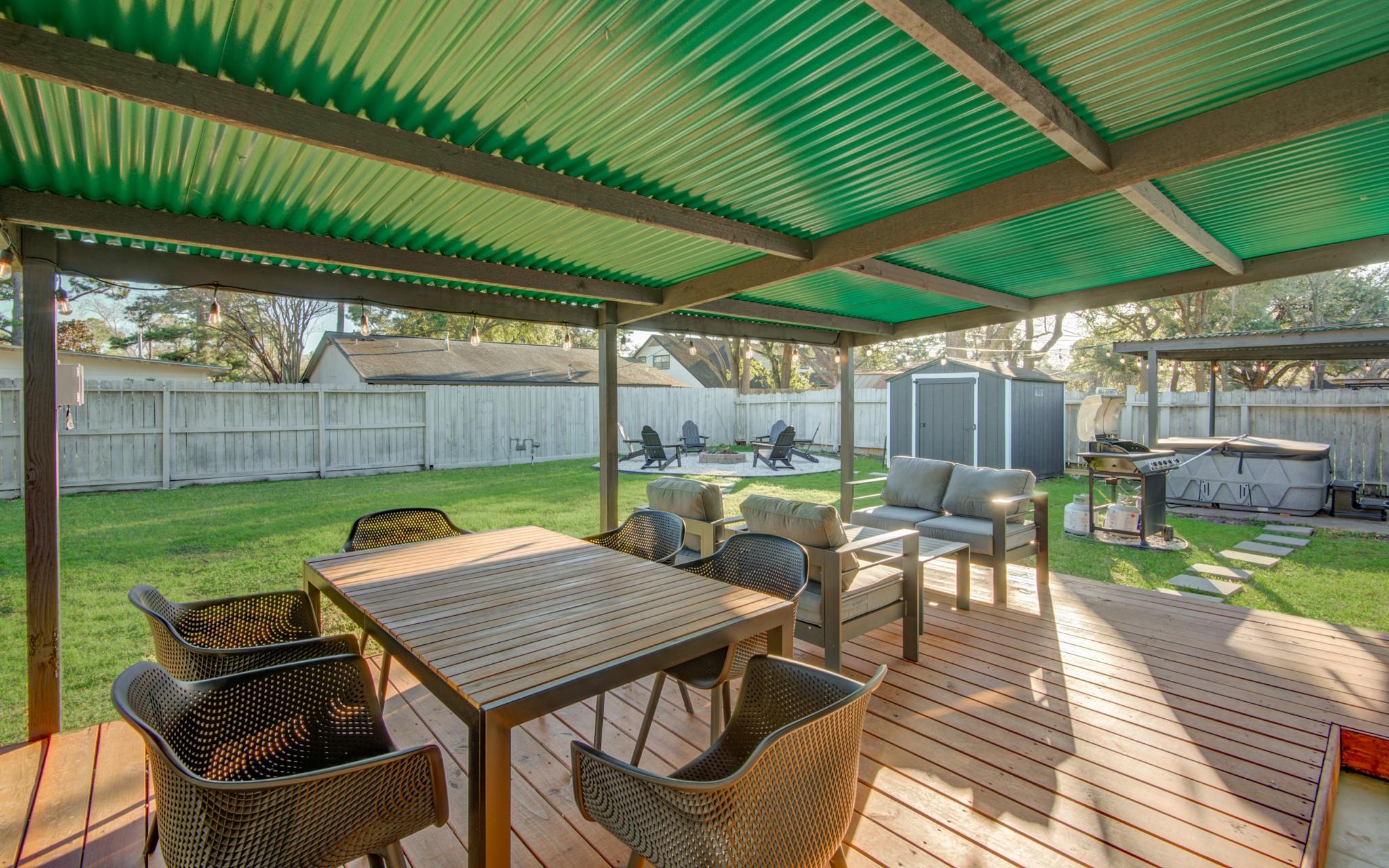 9515 Meadowglen Lane