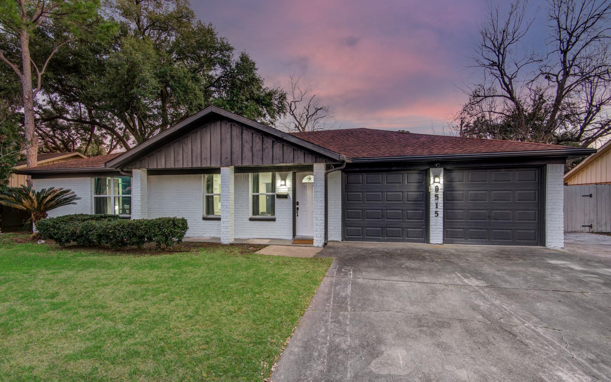 9515 Meadowglen Lane