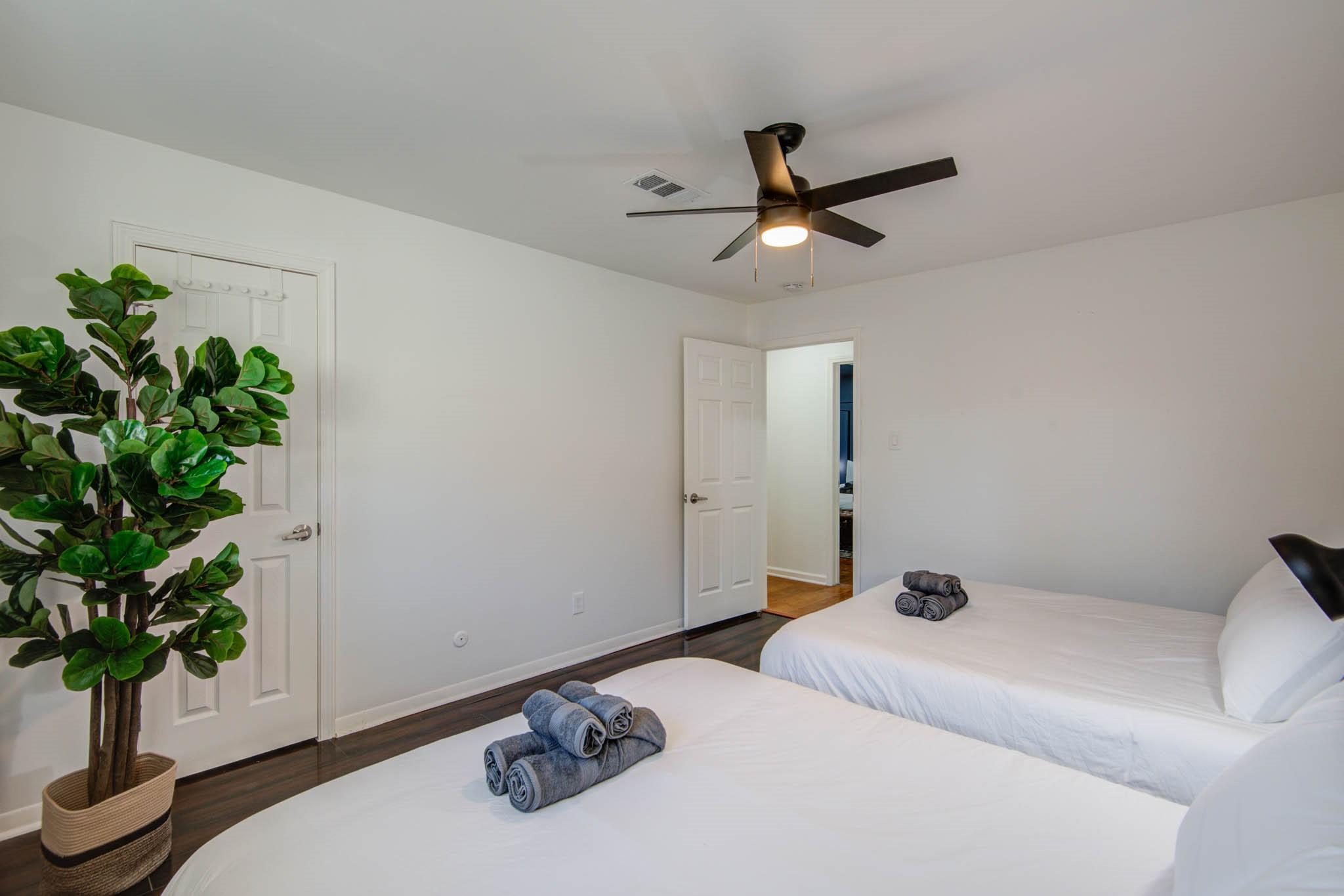 9515 Meadowglen Lane