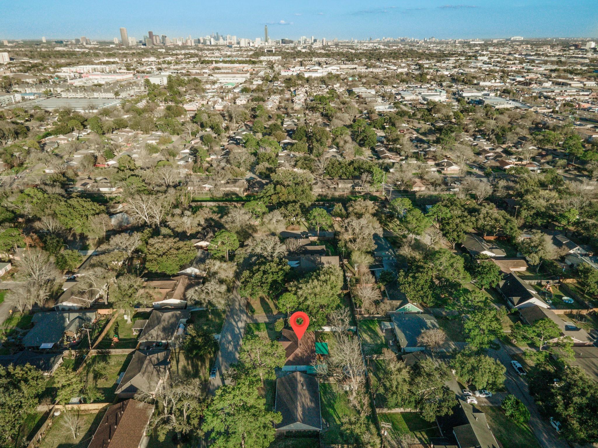 9515 Meadowglen Lane