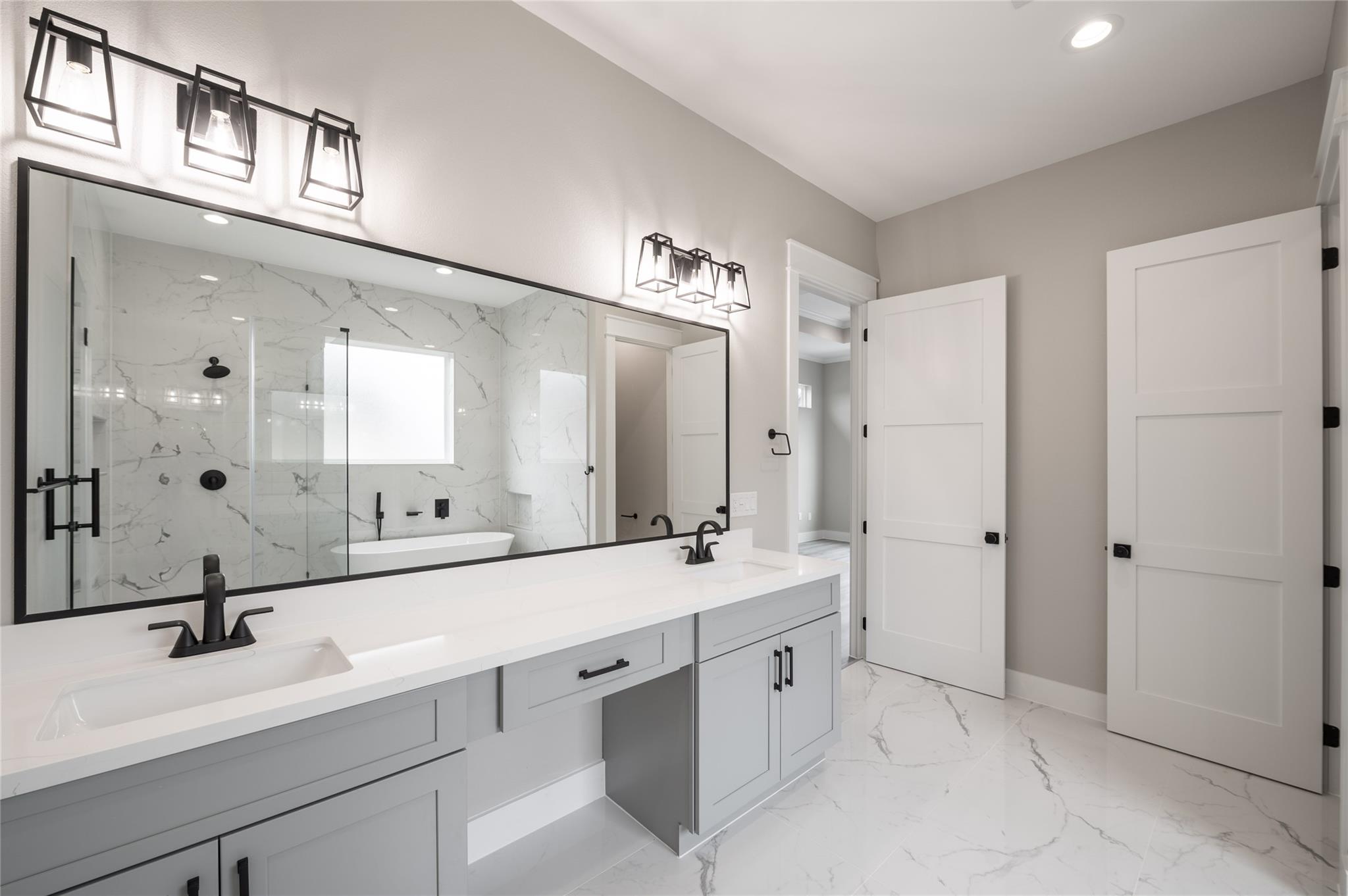 1016 E 32nd