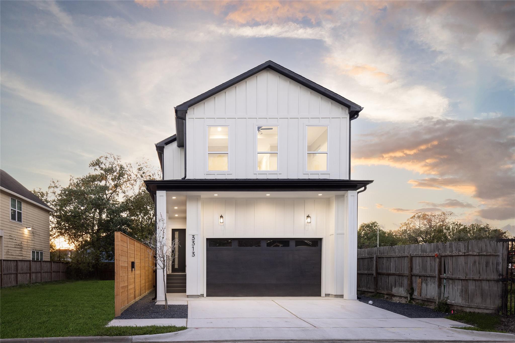 1016 E 32nd