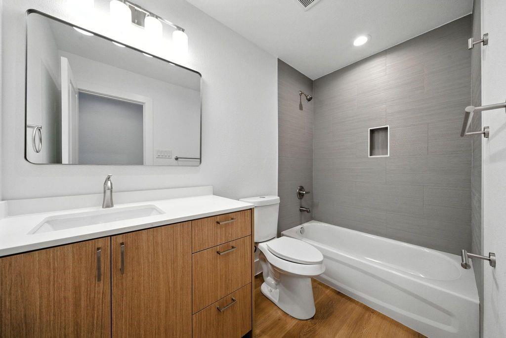 8114 Count Street Unit: A/B