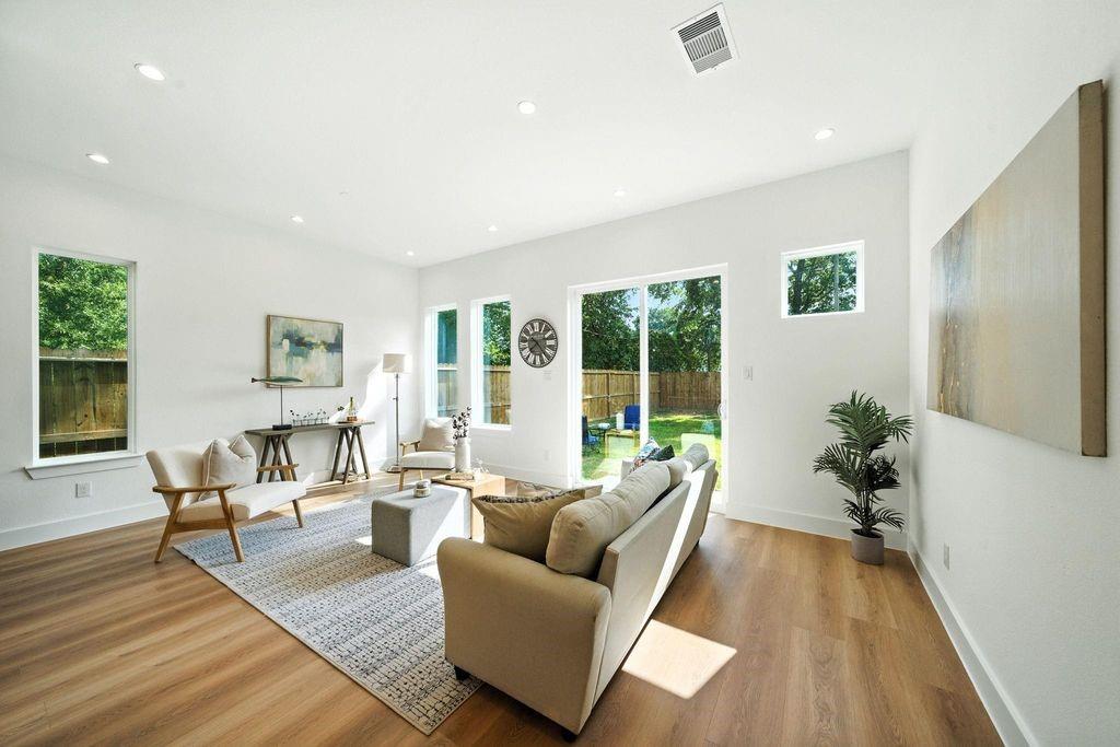 8114 Count Street Unit: A/B