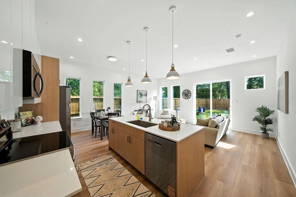 8114 Count Street Unit: A/B