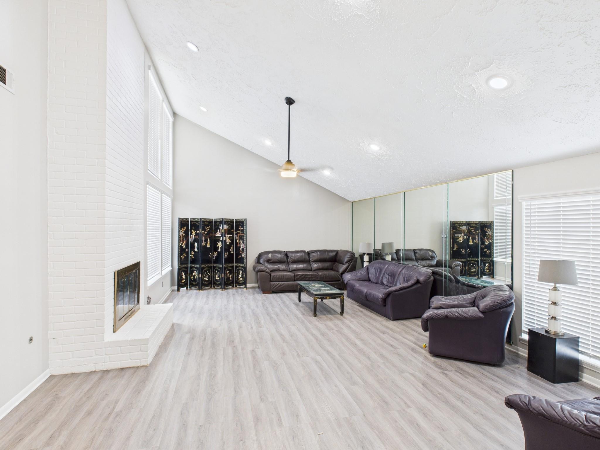 7611 Hopewell Lane
