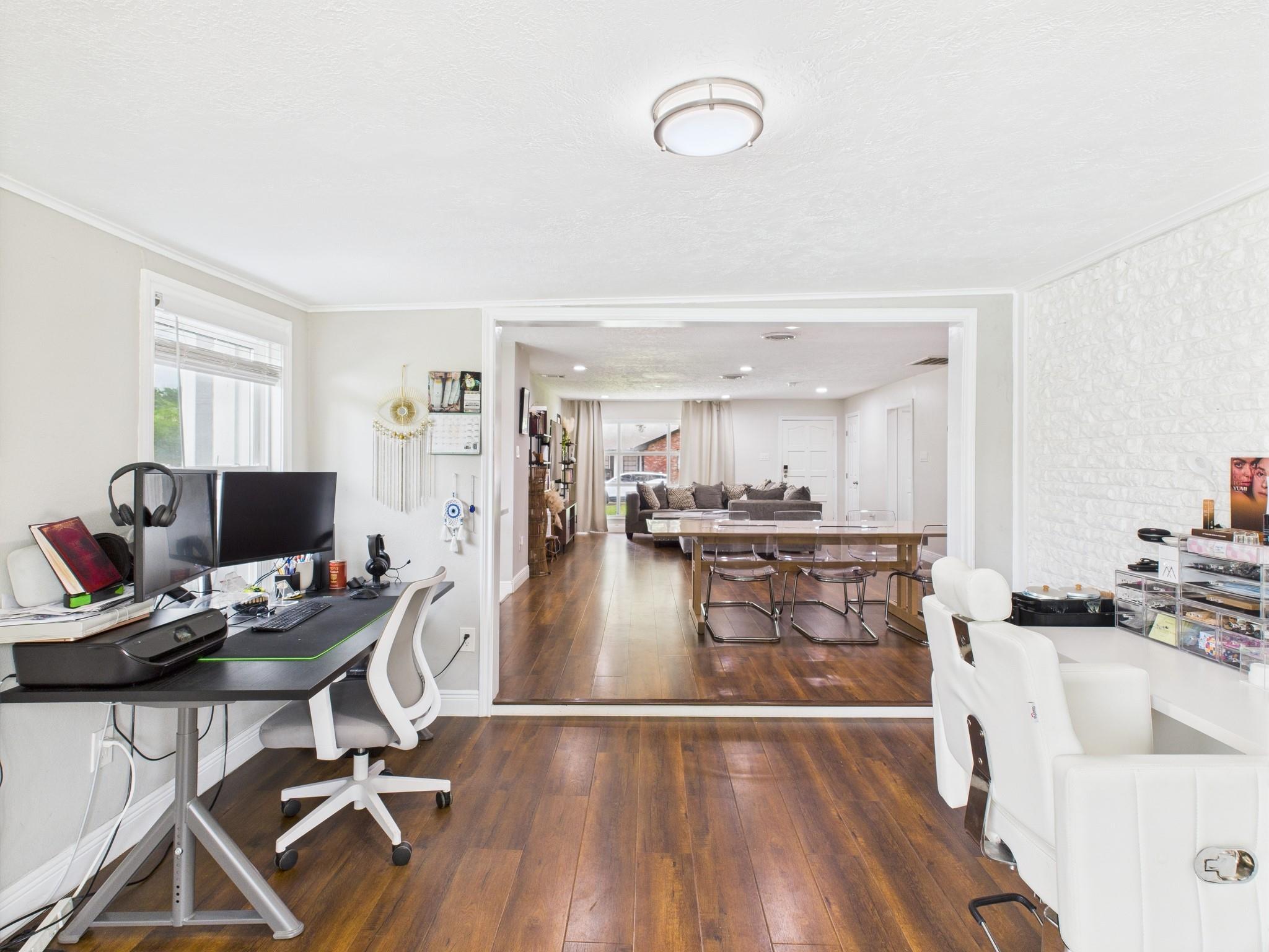 9202 Bintliff Drive, Houston