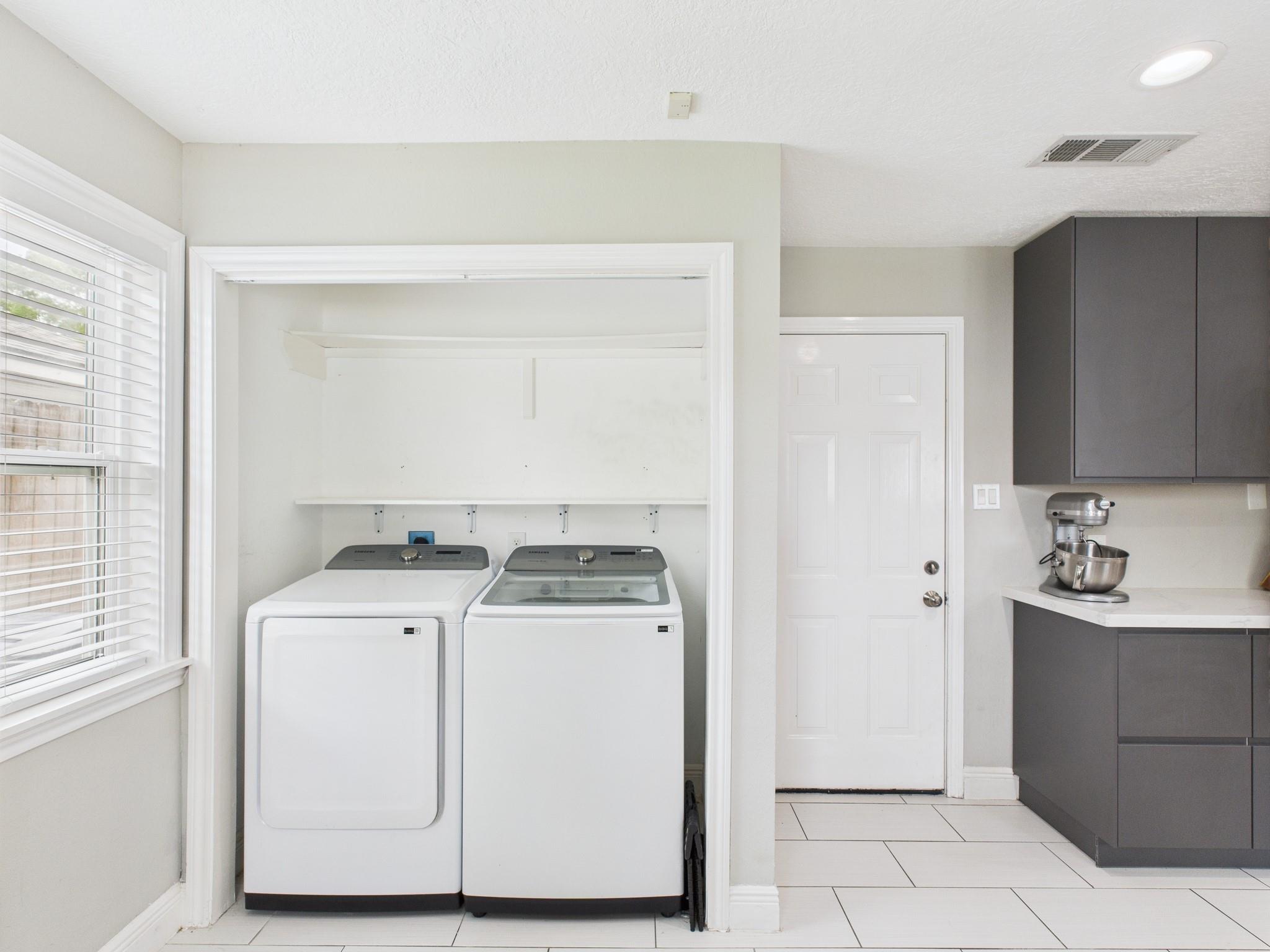 9202 Bintliff Drive, Houston