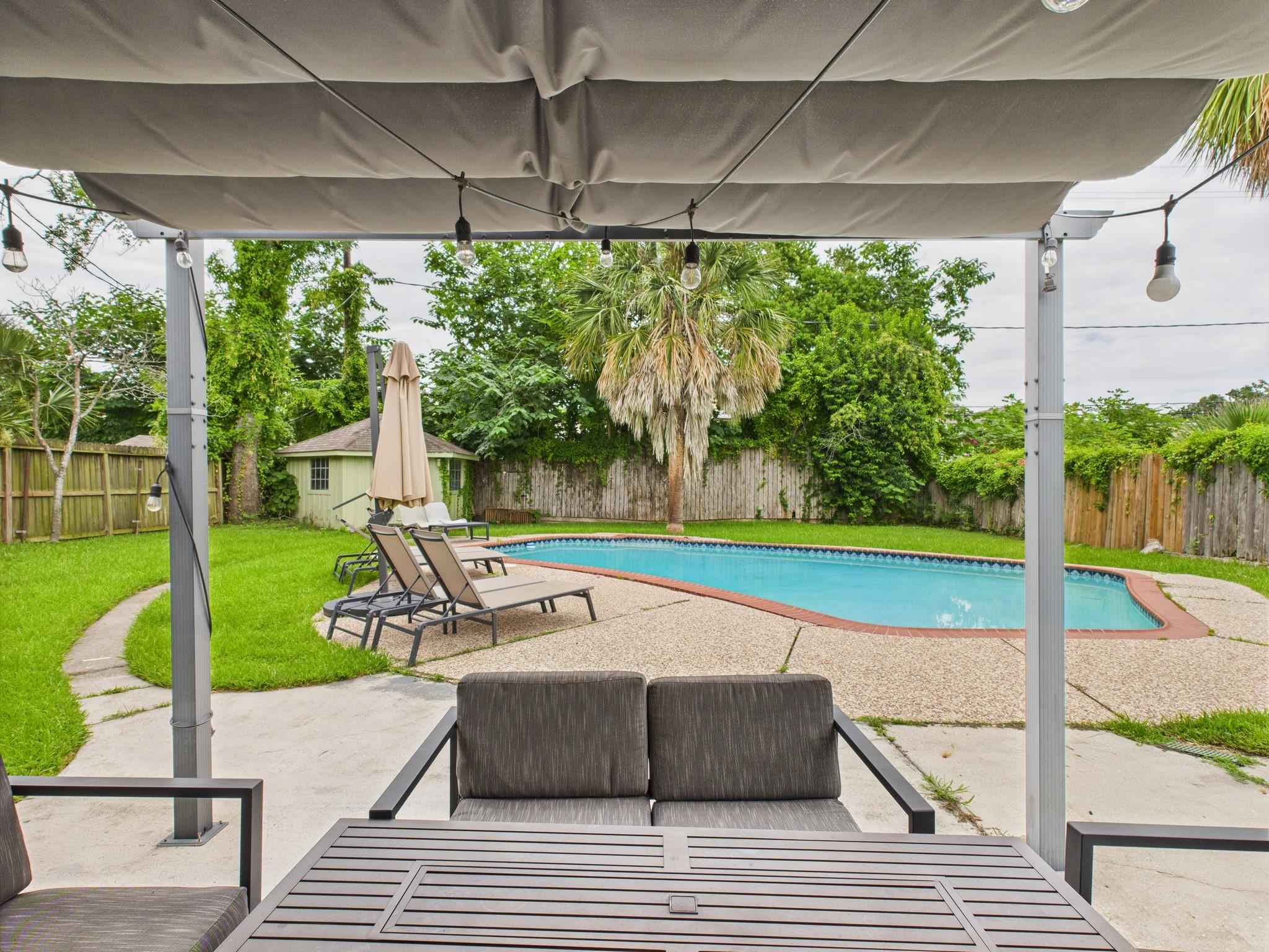 9202 Bintliff Drive, Houston