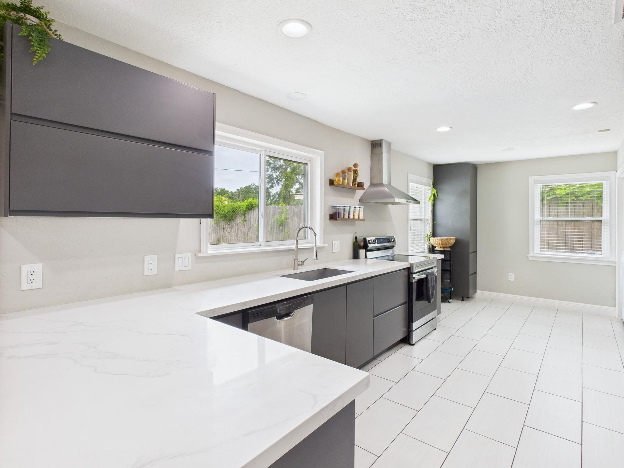 9202 Bintliff Drive, Houston