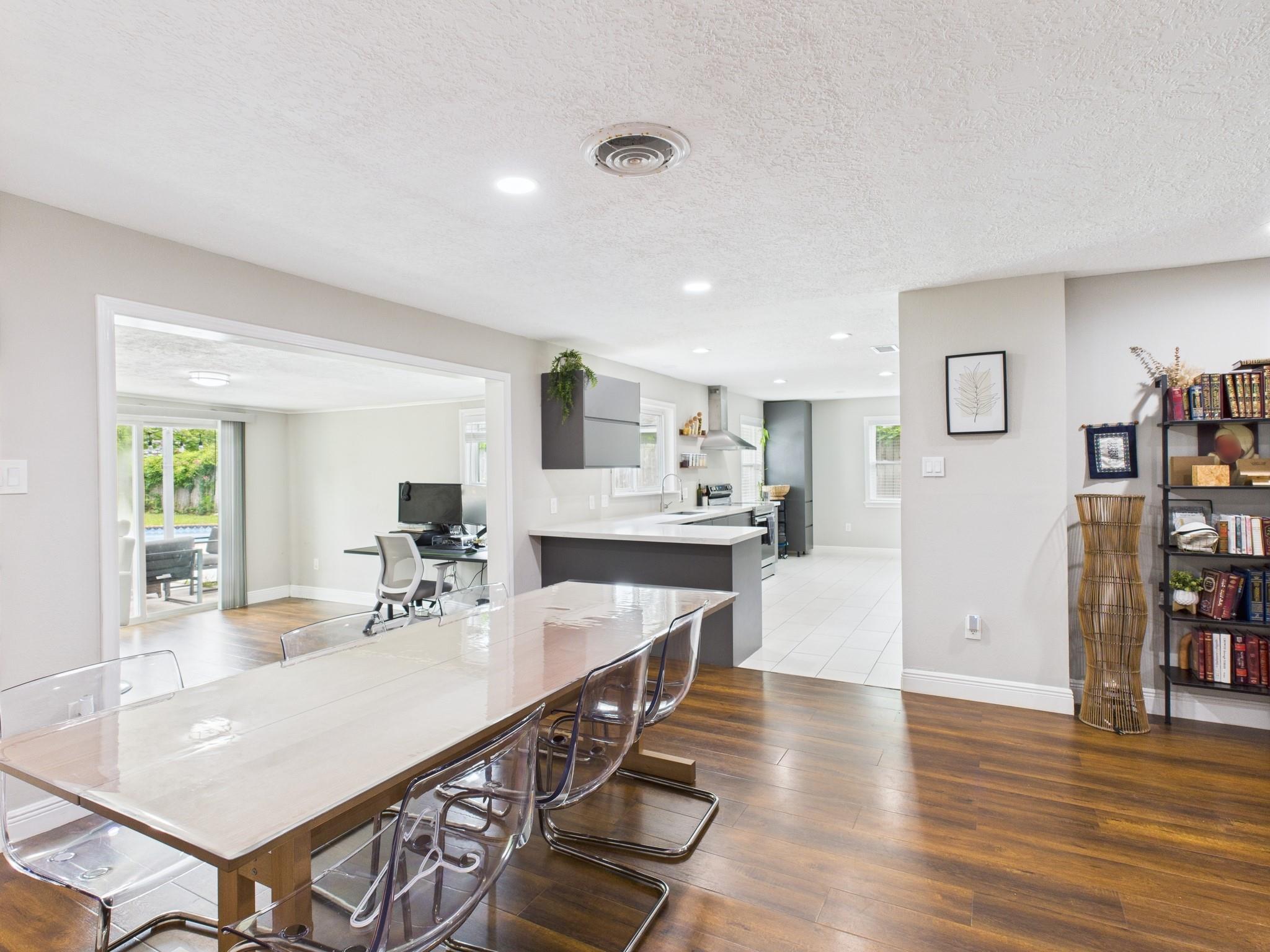 9202 Bintliff Drive, Houston