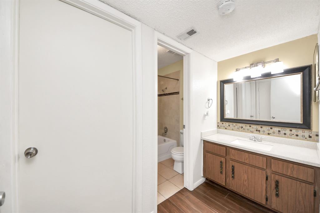 1516 Bay Area Boulevard # H7